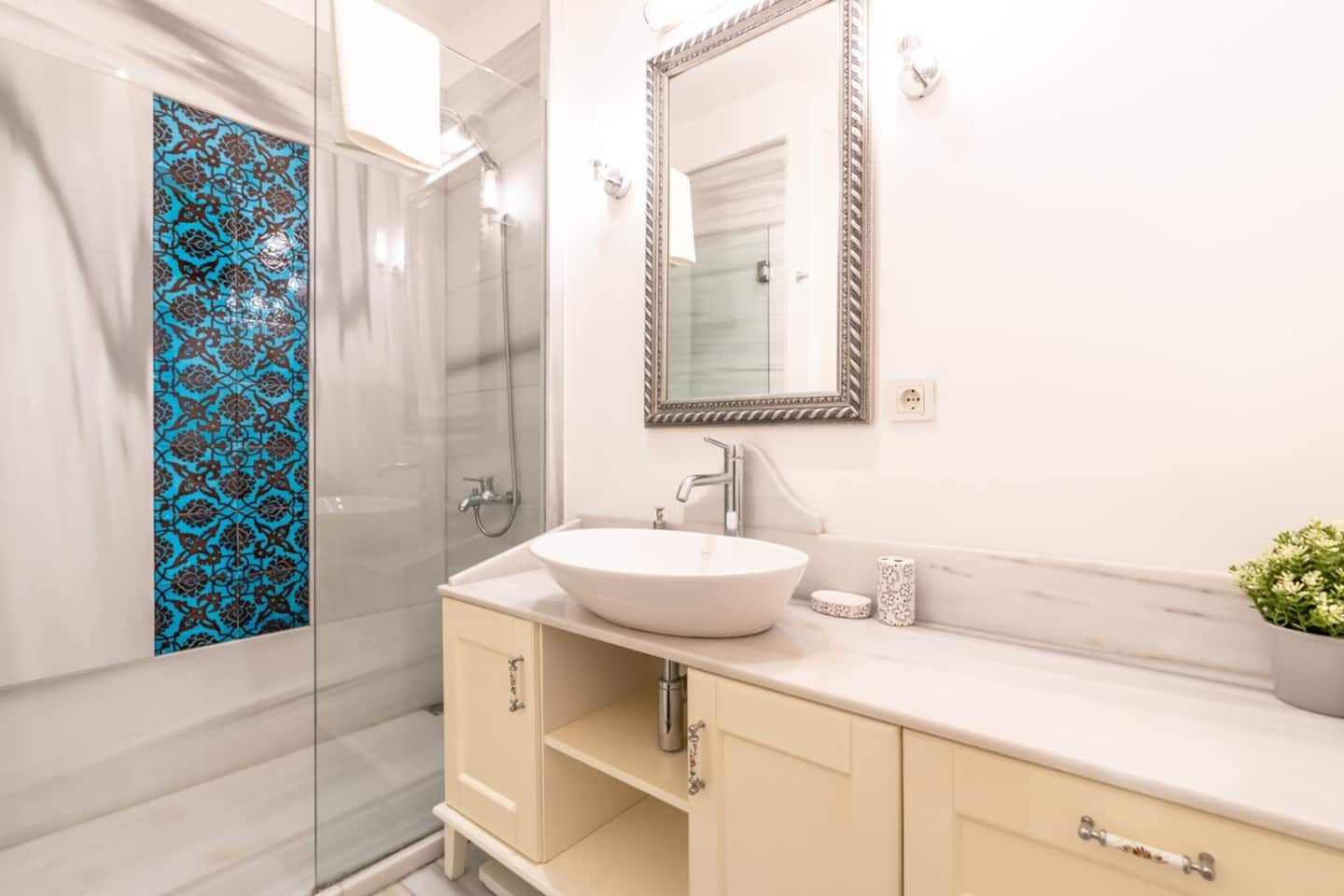 Duplex Modern City Gem with Terrace , furnished apartment in Beyoğlu, Istanbul — image 24