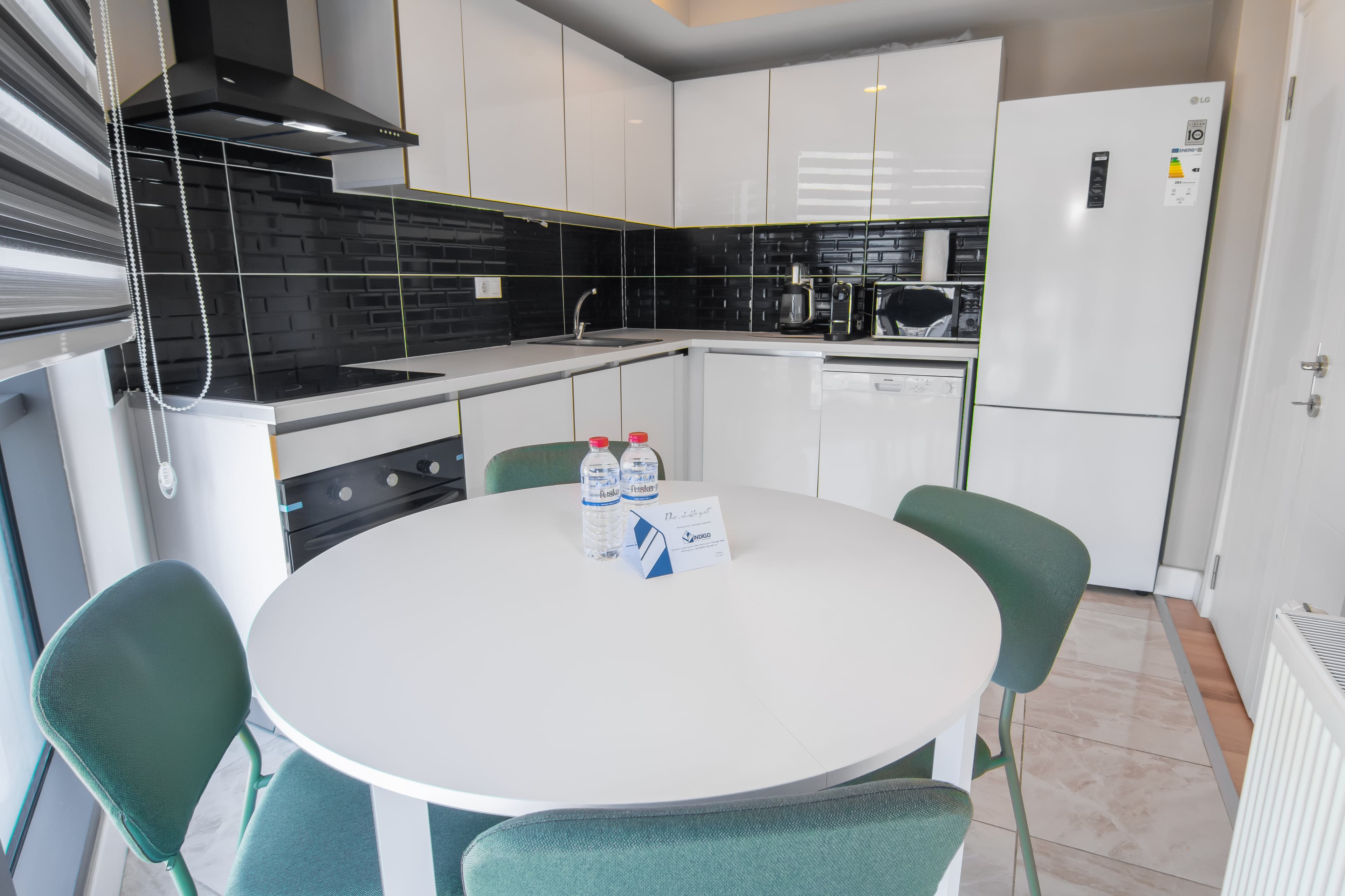 Stylish cozy 3 bedr apart & balcony, furnished apartment in Bağcılar, Istanbul — image 16