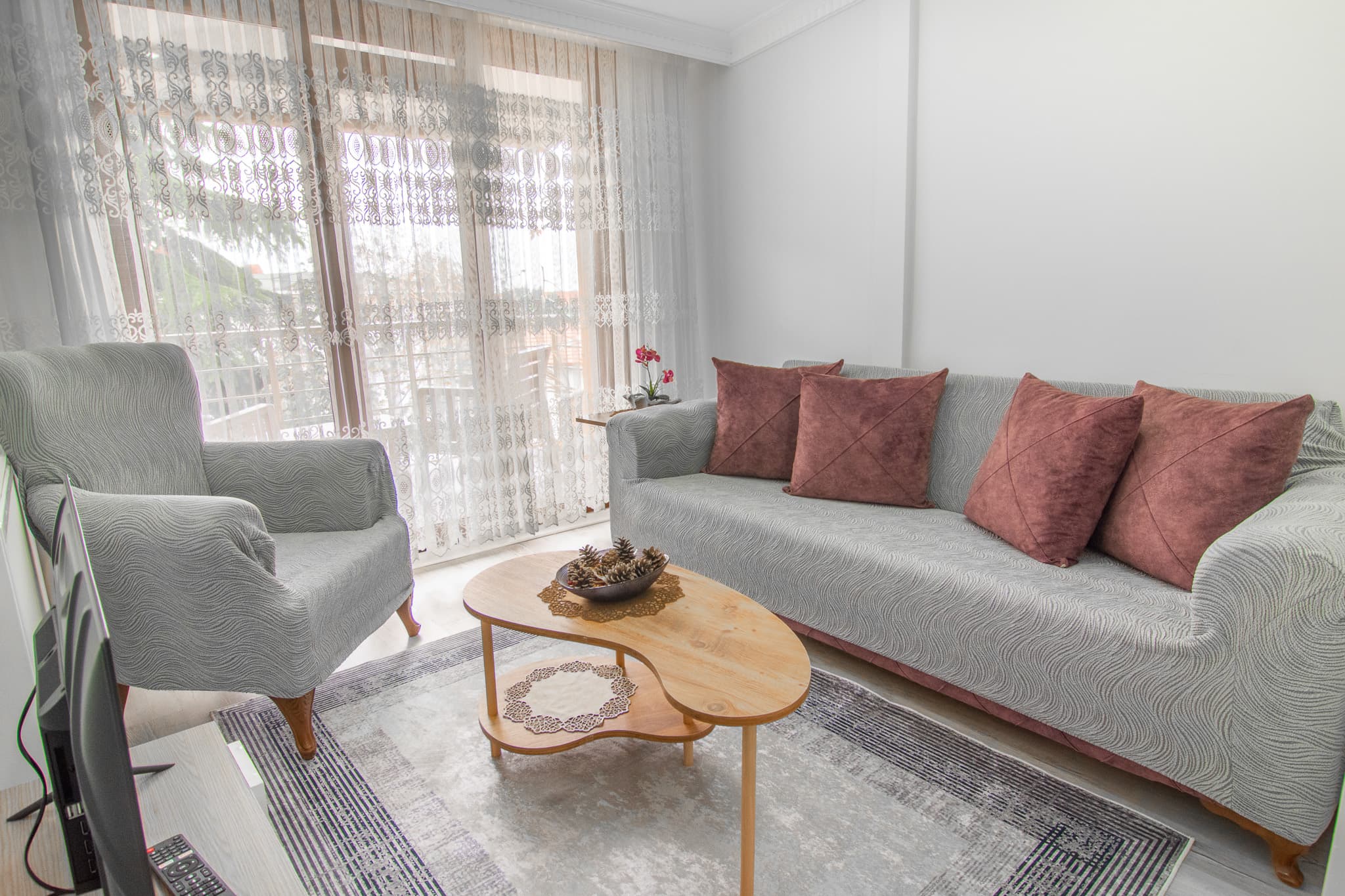 Cozy 1BR & Sofabed with Two Inviting Balconies, furnished apartment in Beylikdüzü, Istanbul — image 3