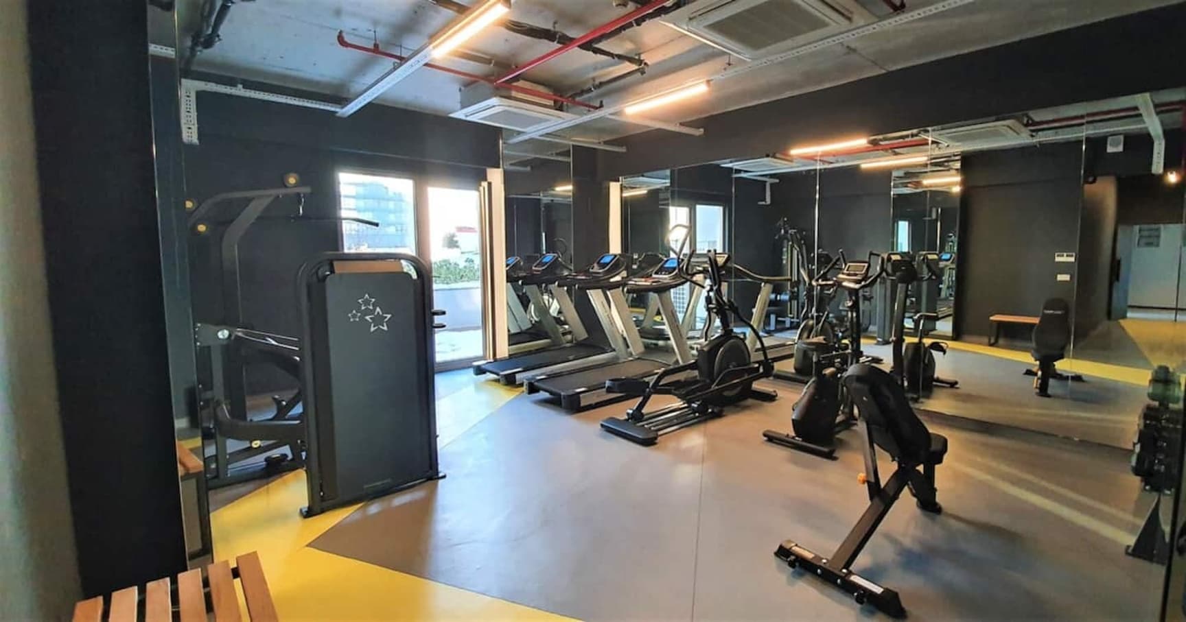 Near Airport Metro 1-Bdr apartment Gym/Pool, furnished apartment in Kağıthane, Istanbul — image 19