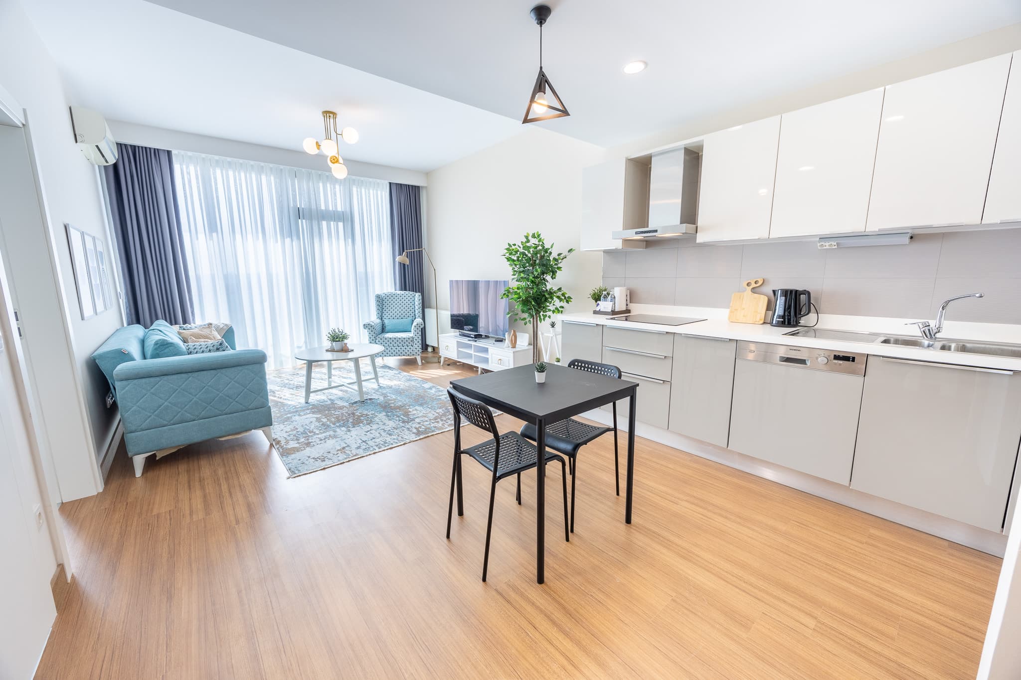 1-Bedroom Escape: Perfect for Families, furnished apartment in Avcılar, Istanbul — image 2