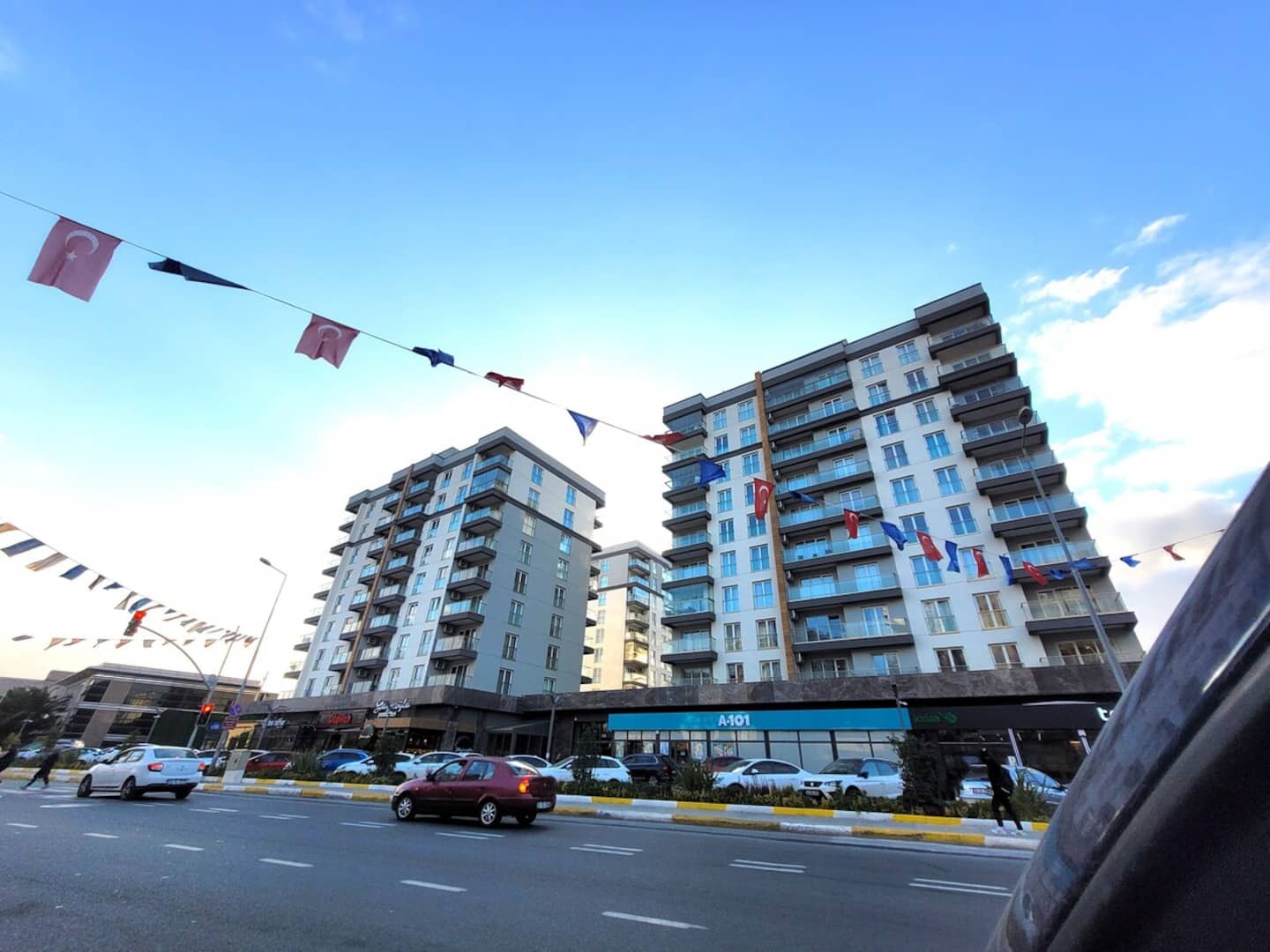 Relax Unwind: Inviting 2BR Apt, Cozy Interiors, furnished apartment in Küçükçekmece, Istanbul — image 19