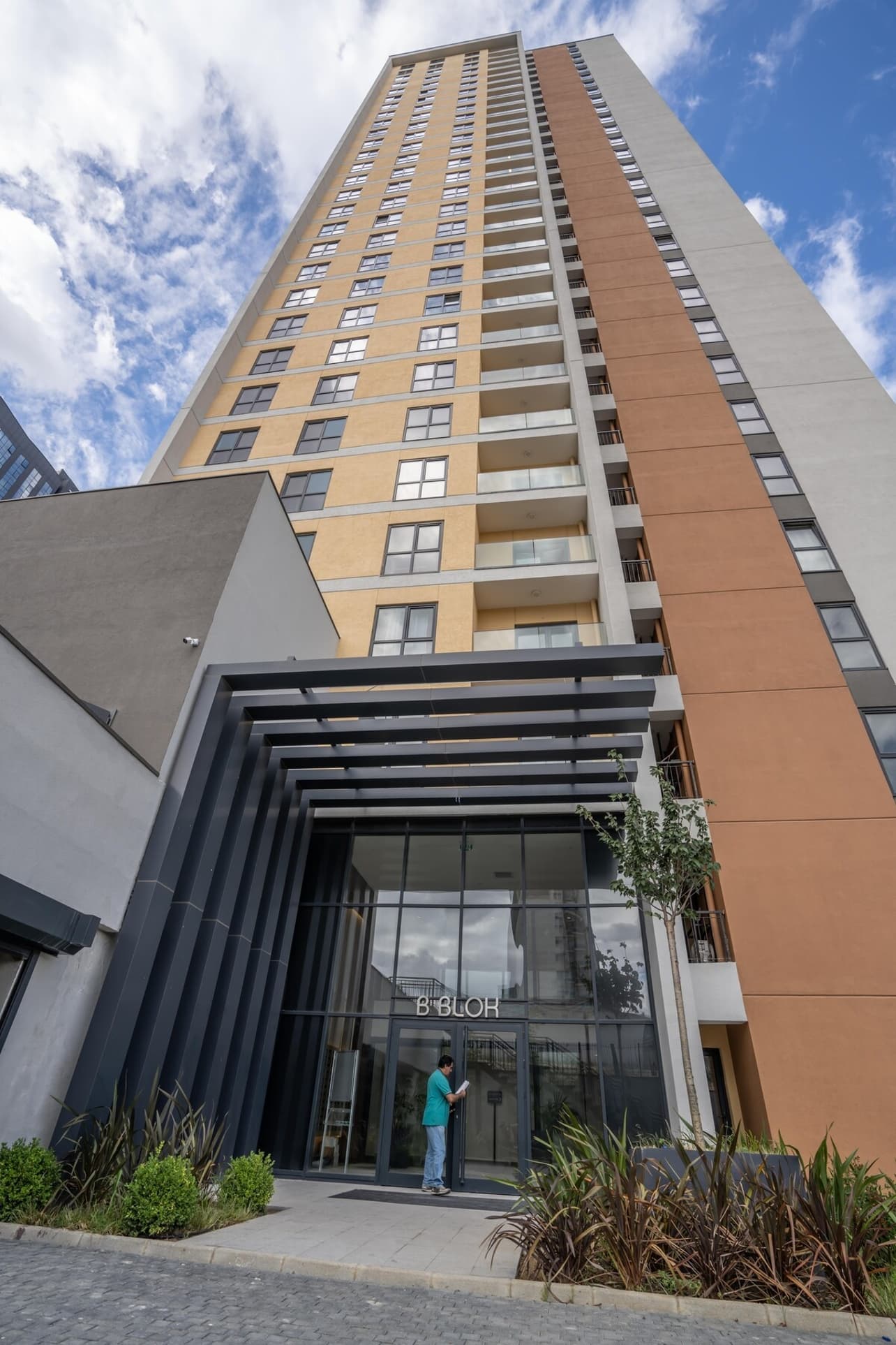 Modern 2BR  | City View, furnished apartment in Bağcılar, Istanbul — image 38