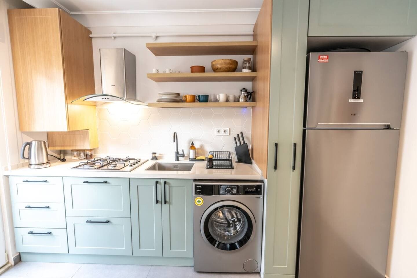 Charming City Apt - near Axis Mall, furnished apartment in Kağıthane, Istanbul — image 13