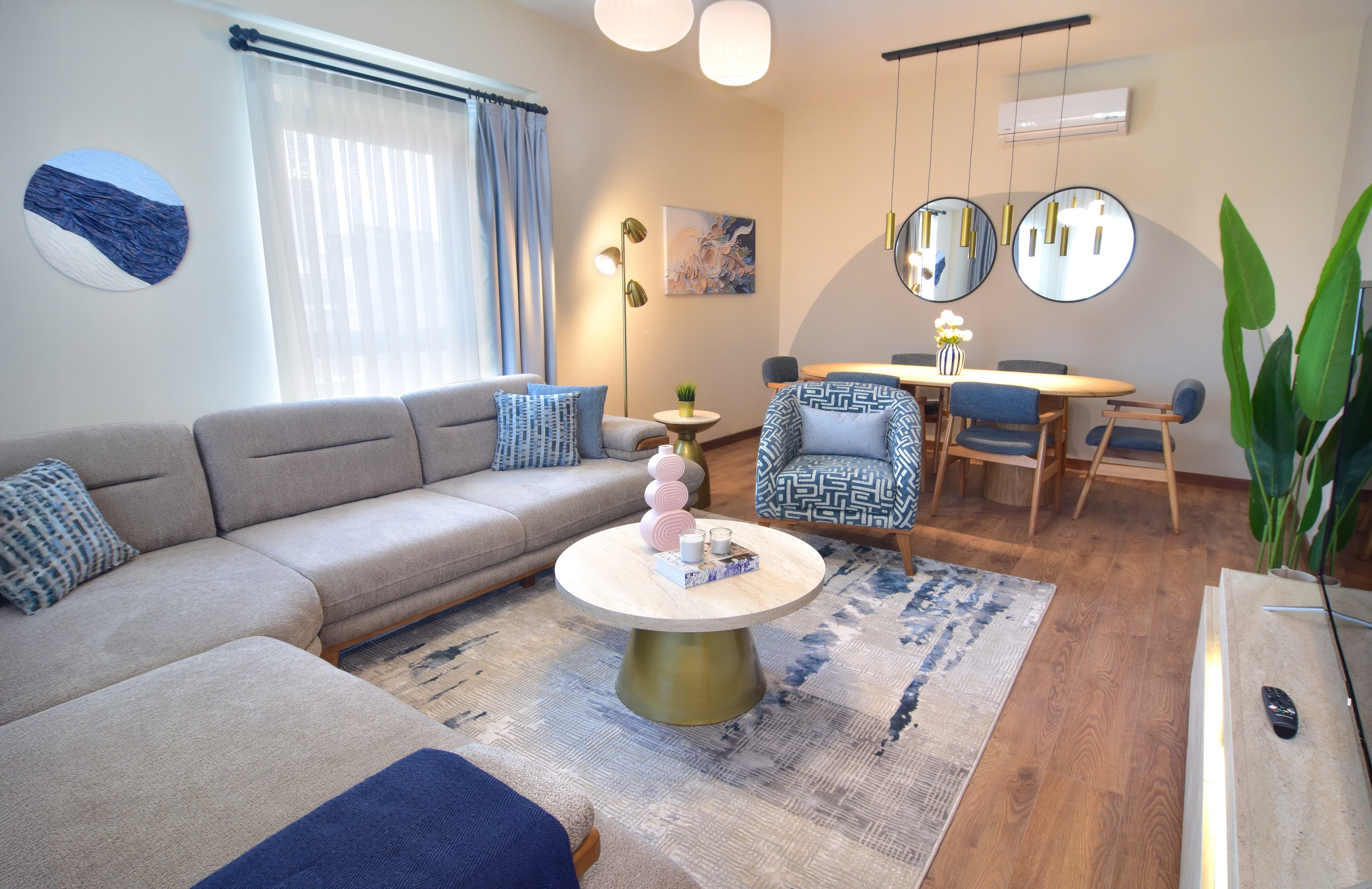 Stylish & Modern 3bedrooms -2bathrooms-pool & gym, furnished apartment in Bağcılar, Istanbul — image 3