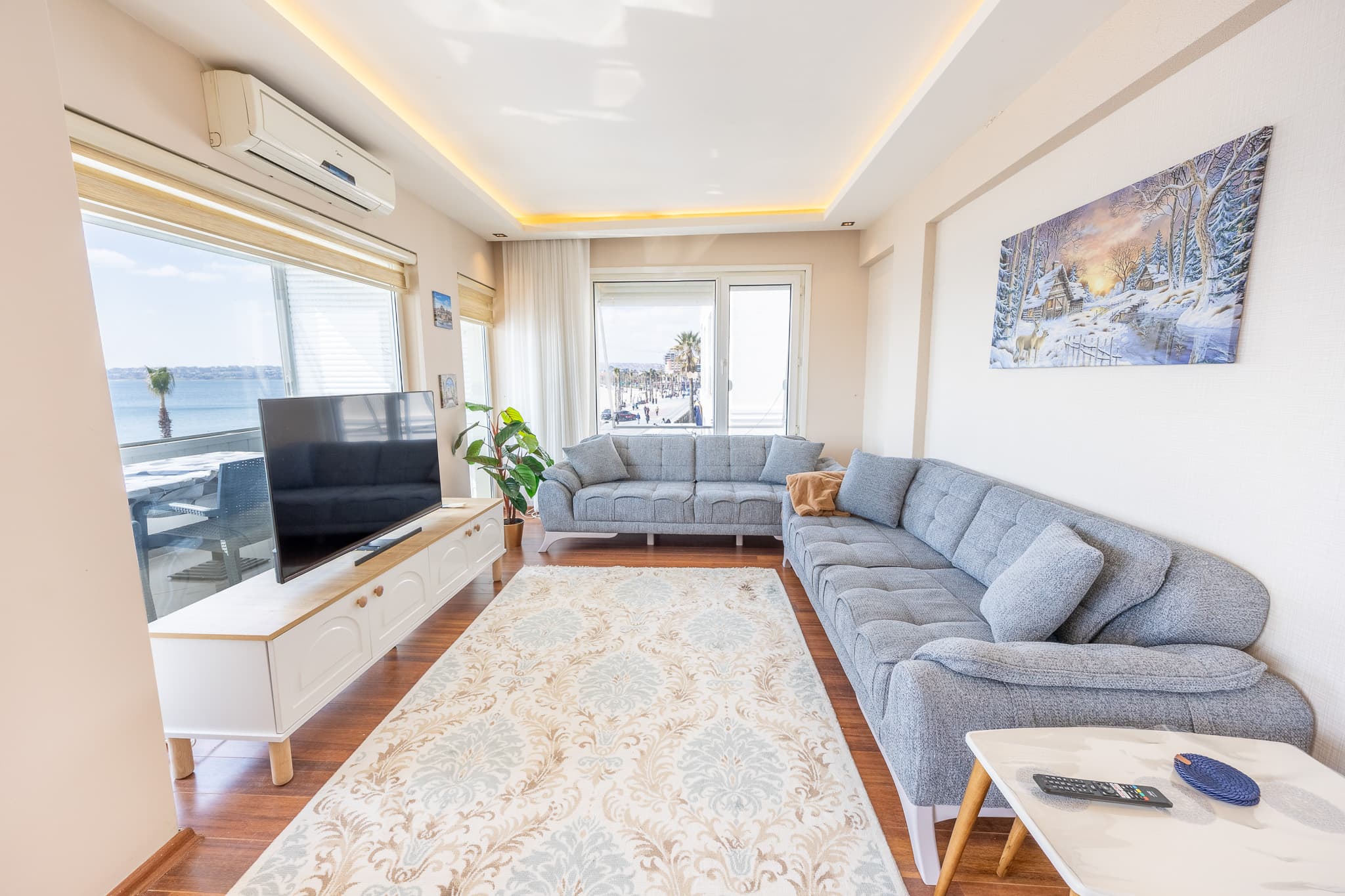 Seaside 3-Bedroom Duplex with Jacuzzi, furnished apartment in Büyükçekmece, Istanbul — image 2