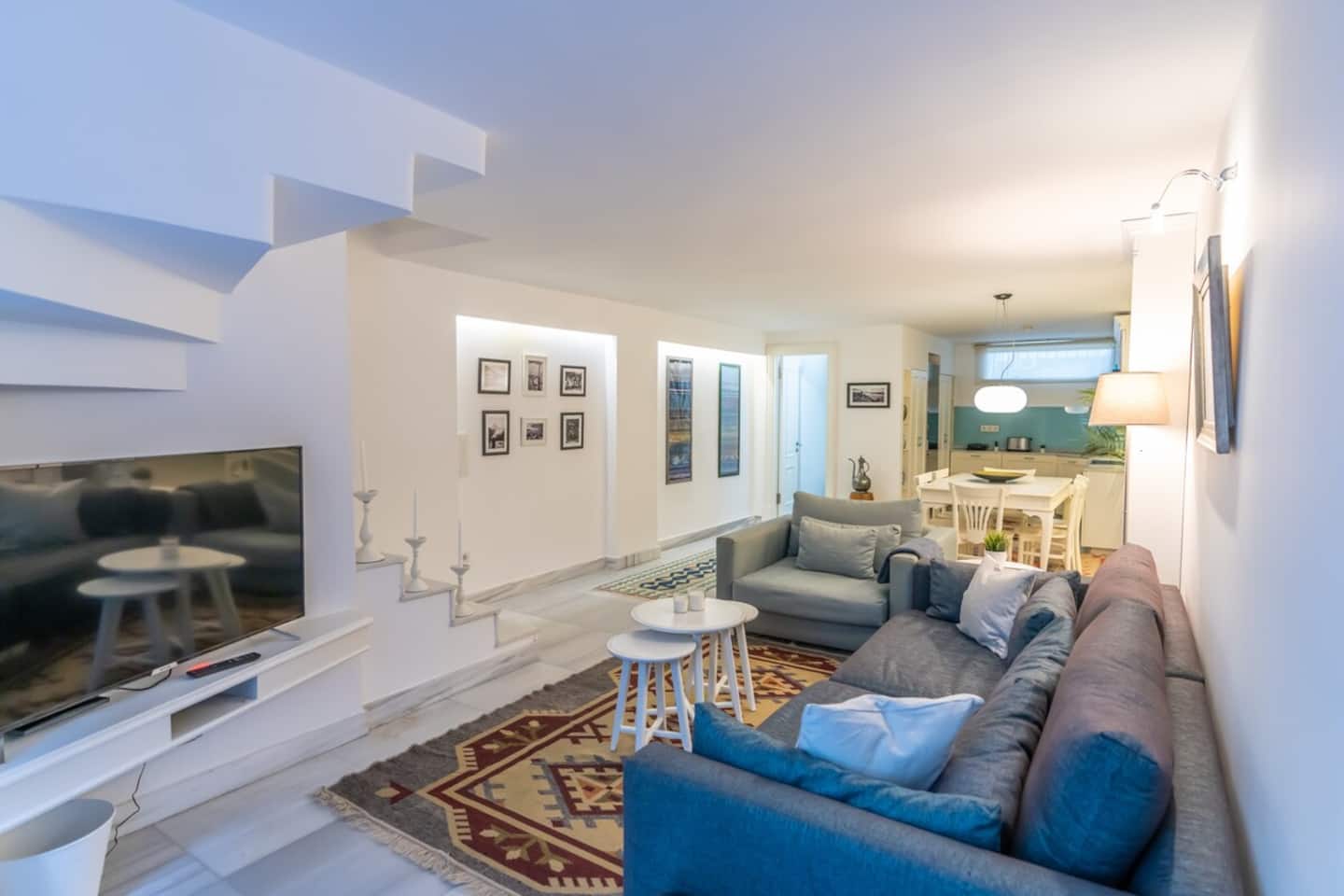Duplex Modern City Gem with Terrace , furnished apartment in Beyoğlu, Istanbul — image 2