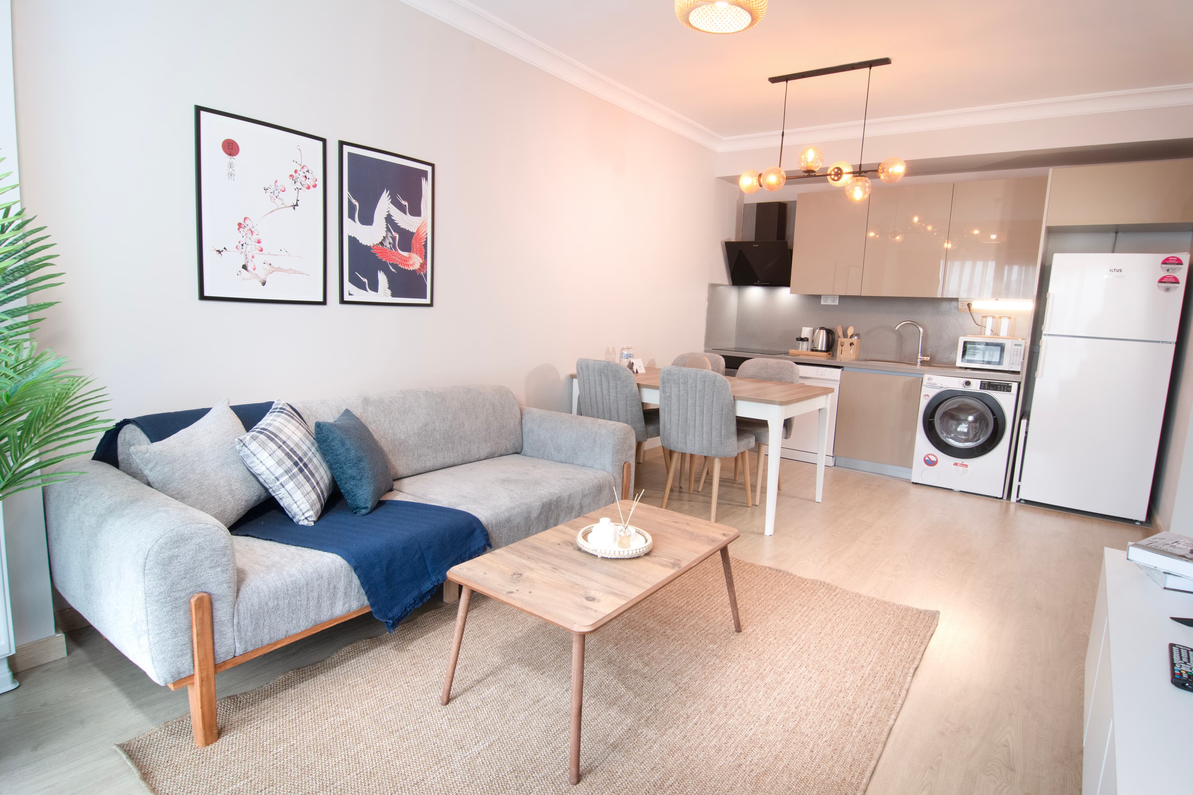 Bright & Cozy 1Bdr near Biz Cevahir Haliç Mall, furnished apartment in Eyüpsultan, Istanbul — image 3