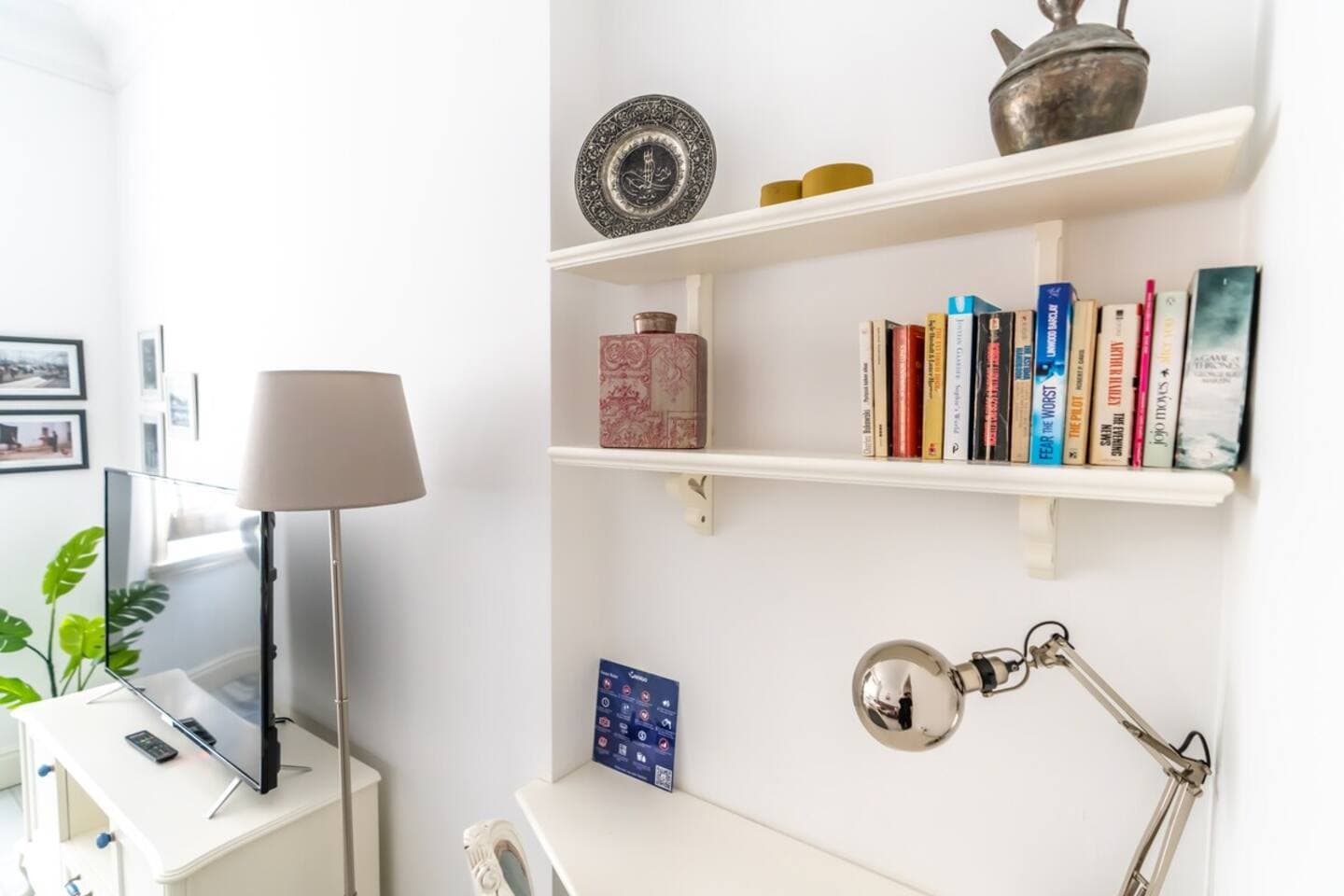 Designer 1-Bdr Apartment in Trendy Neighborhood, furnished apartment in Beyoğlu, Istanbul — image 6
