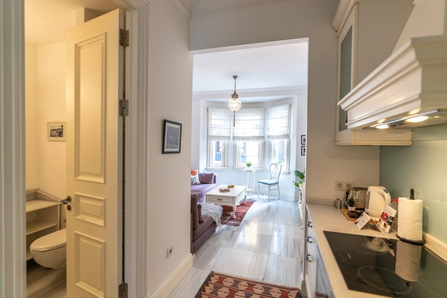 Designer 1-Bdr Apartment in Trendy Neighborhood, furnished apartment in Beyoğlu, Istanbul — image 14