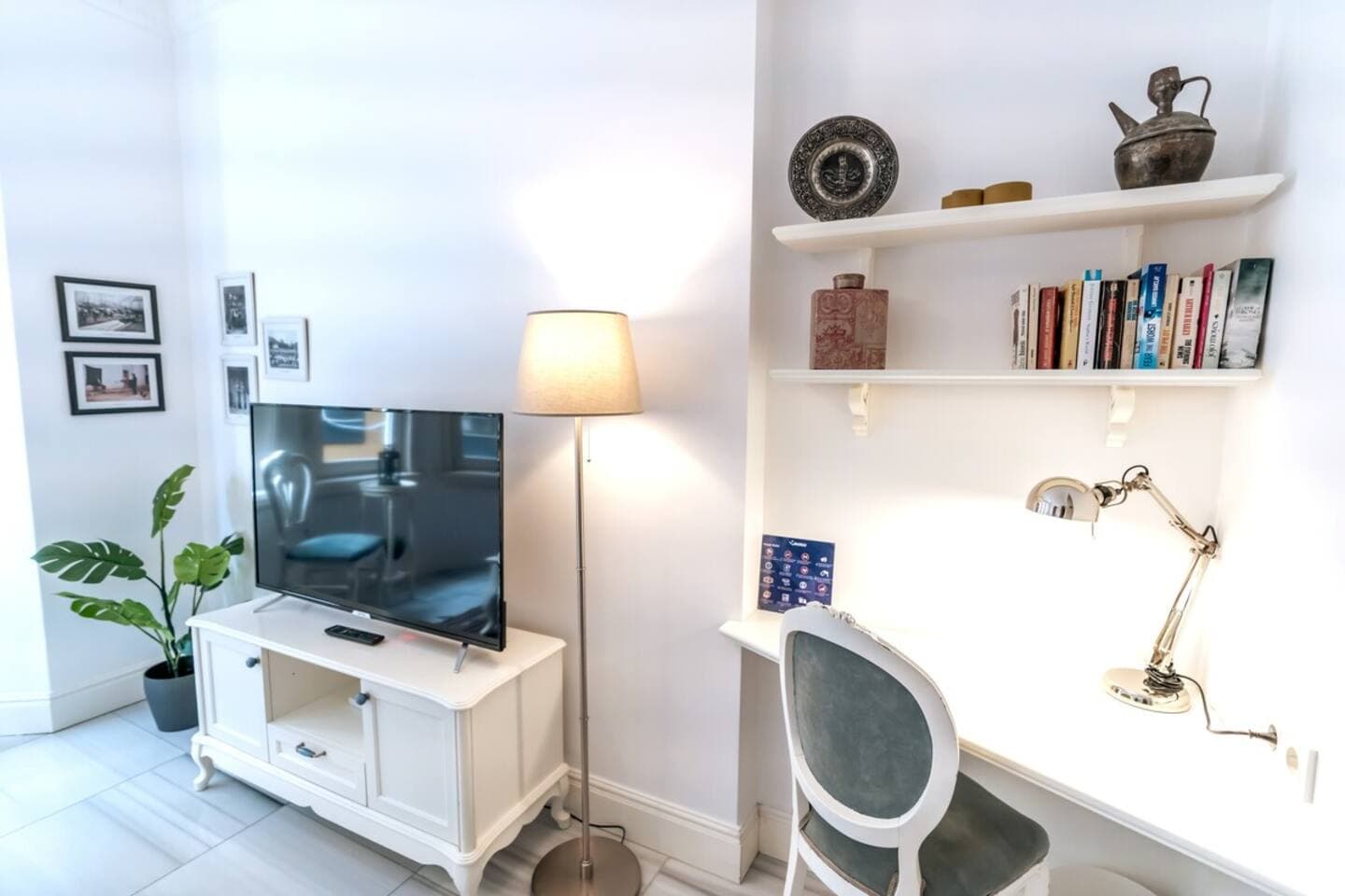 Designer 1-Bdr Apartment in Trendy Neighborhood, furnished apartment in Beyoğlu, Istanbul — image 2