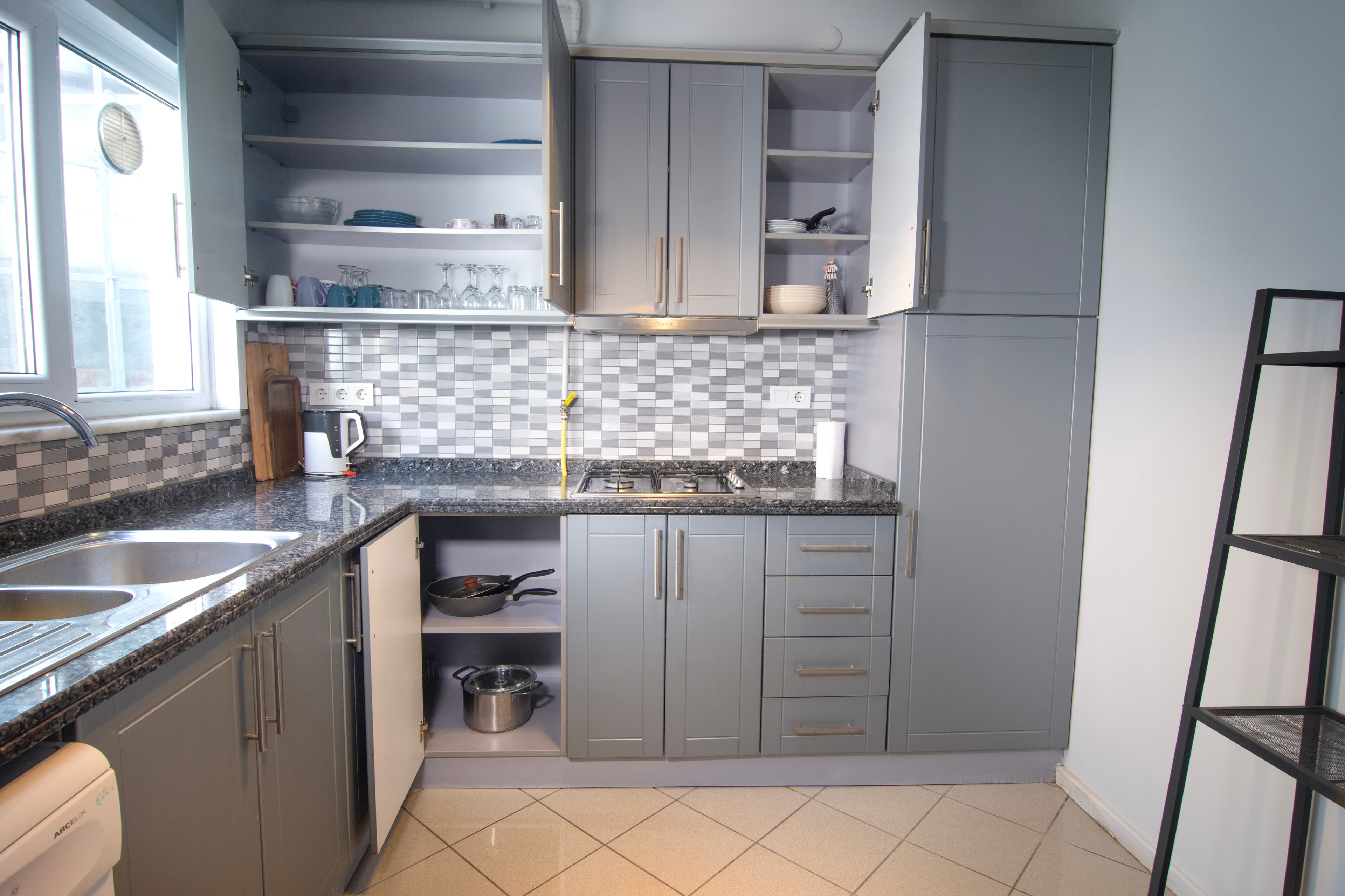 4min to Osmanbey 2 BR apart,4th floor with balcony, furnished apartment in Şişli, Istanbul — image 15