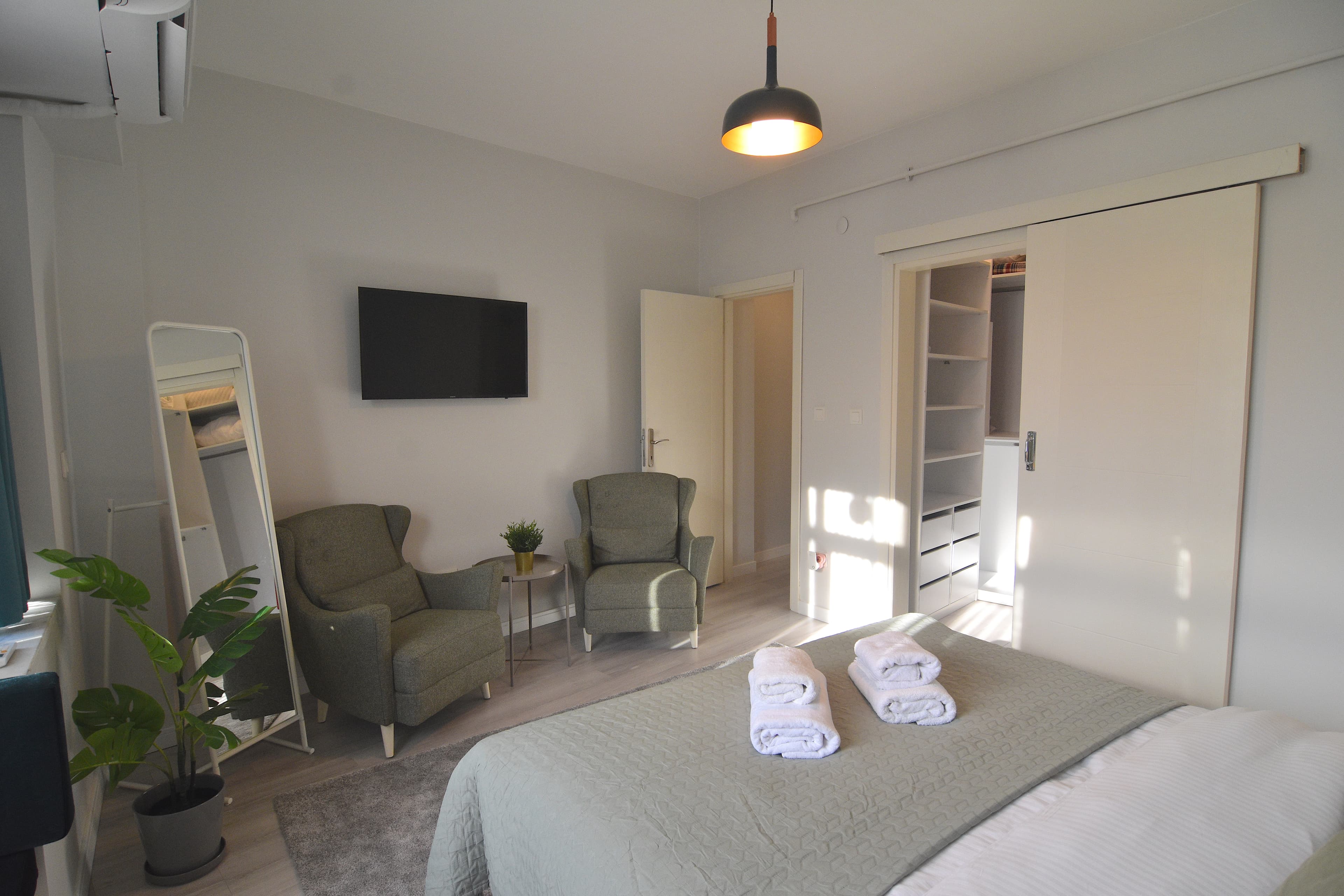 Charming Getaway in the Heart of Beyoğlu, furnished apartment in Beyoğlu, Istanbul — image 8