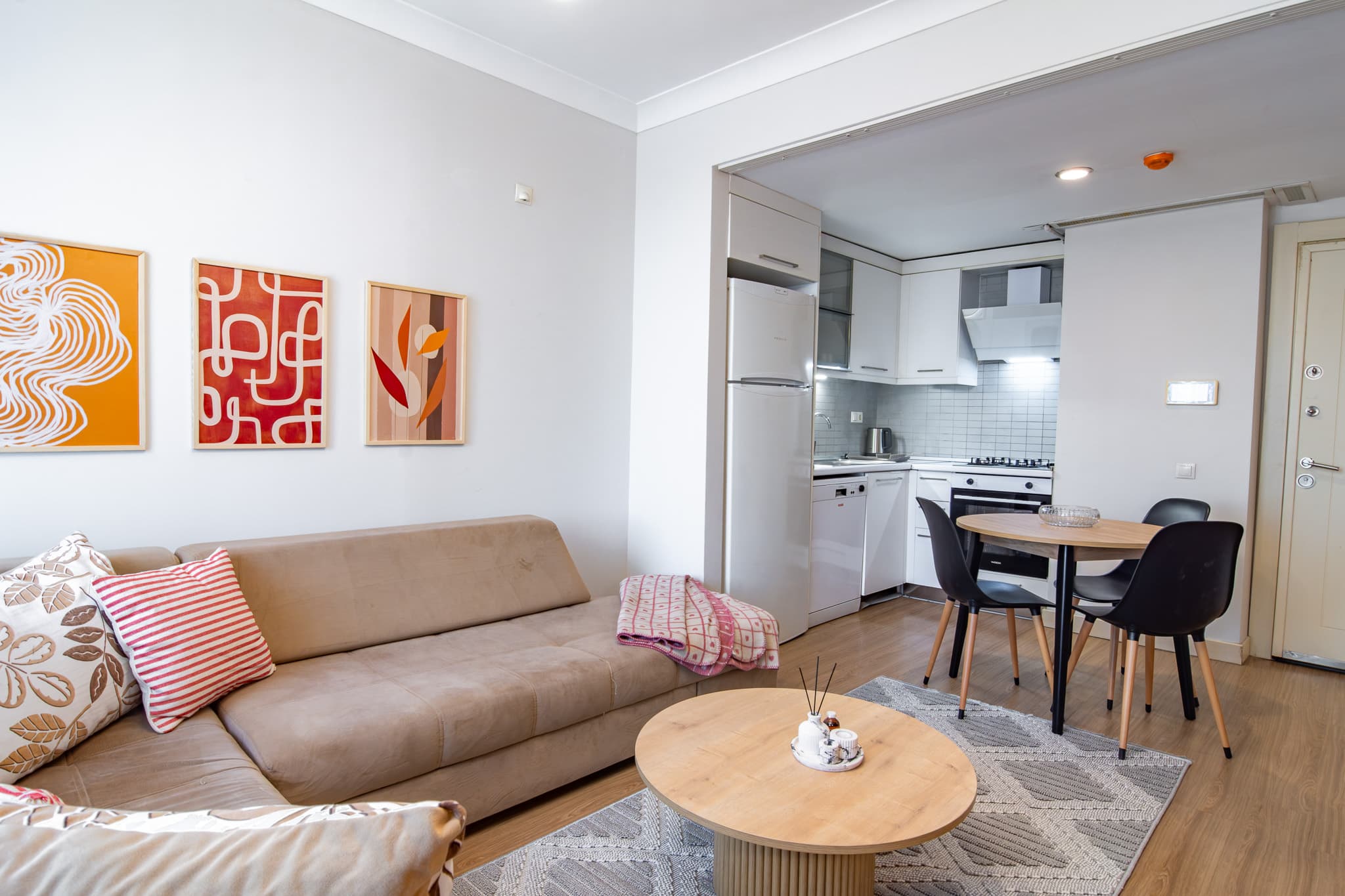 Modern 1BR Apartment Near Kayaşehir attractions, furnished apartment in Başakşehir, Istanbul — image 8