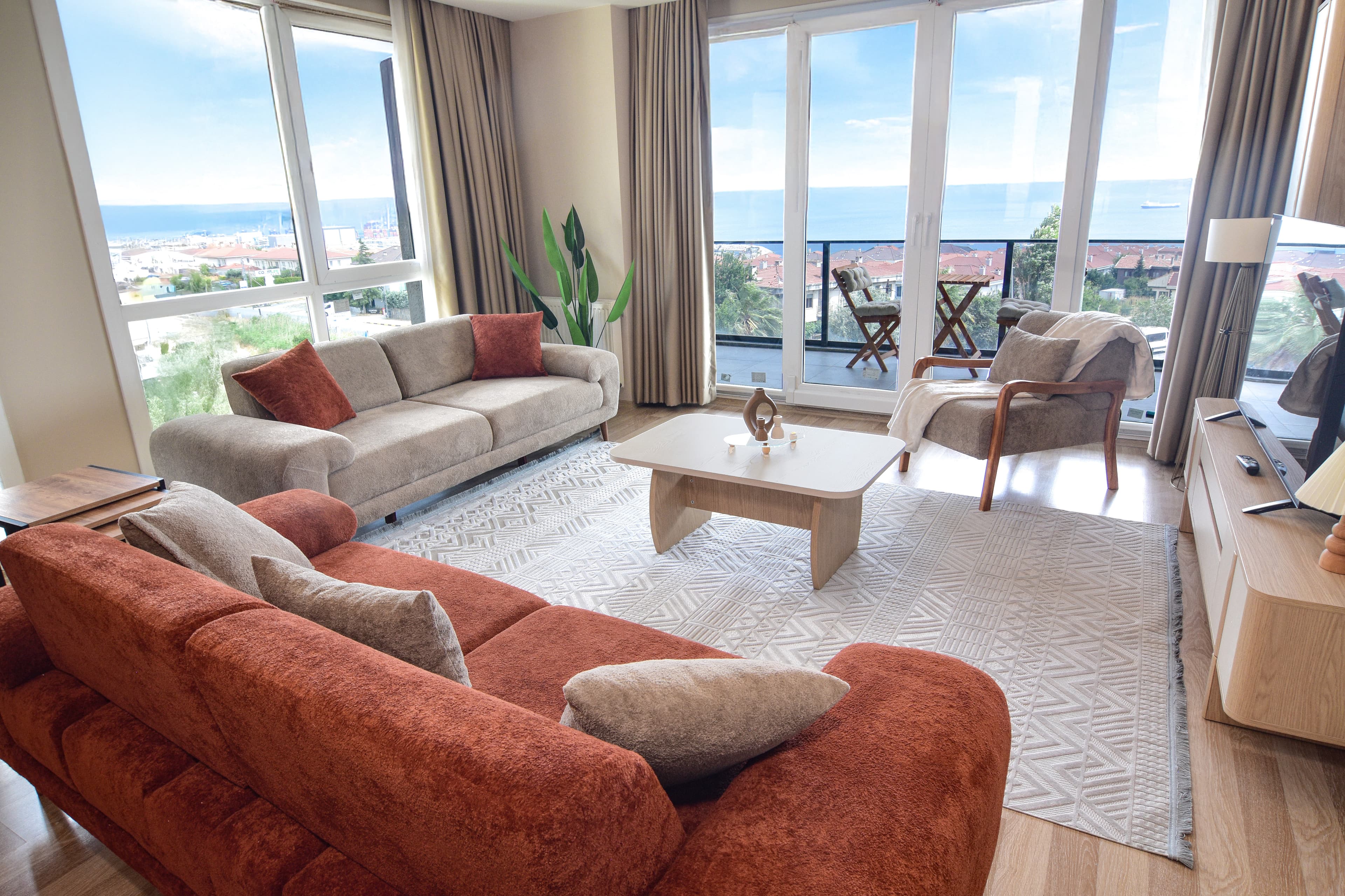 Full sea view Duplex apartment, furnished apartment in Beylikdüzü, Istanbul — image 2