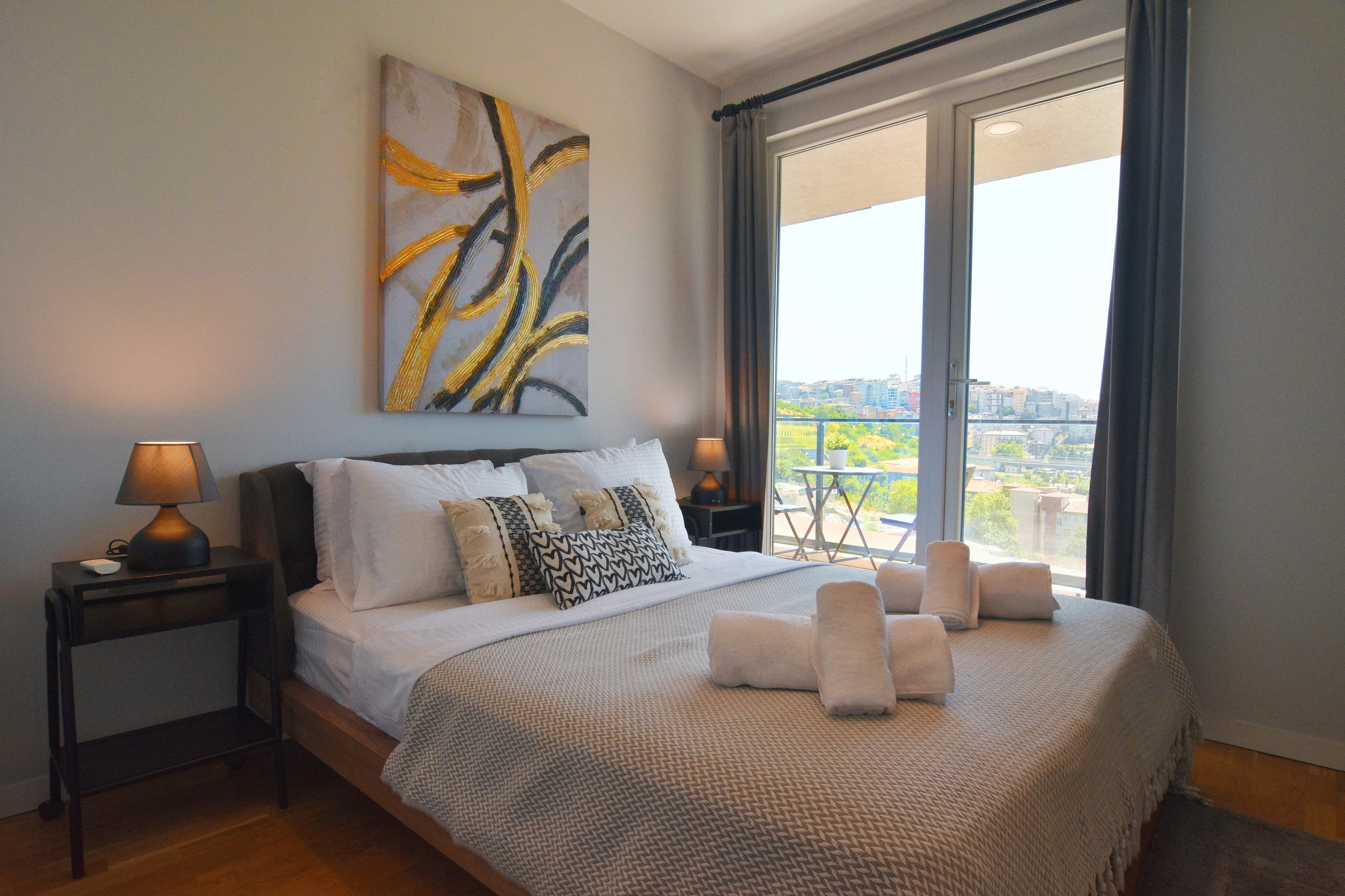 7th floor central 1-Bdr Apt  Wi-Fi/Pool/Gym, furnished apartment in Kağıthane, Istanbul — image 7