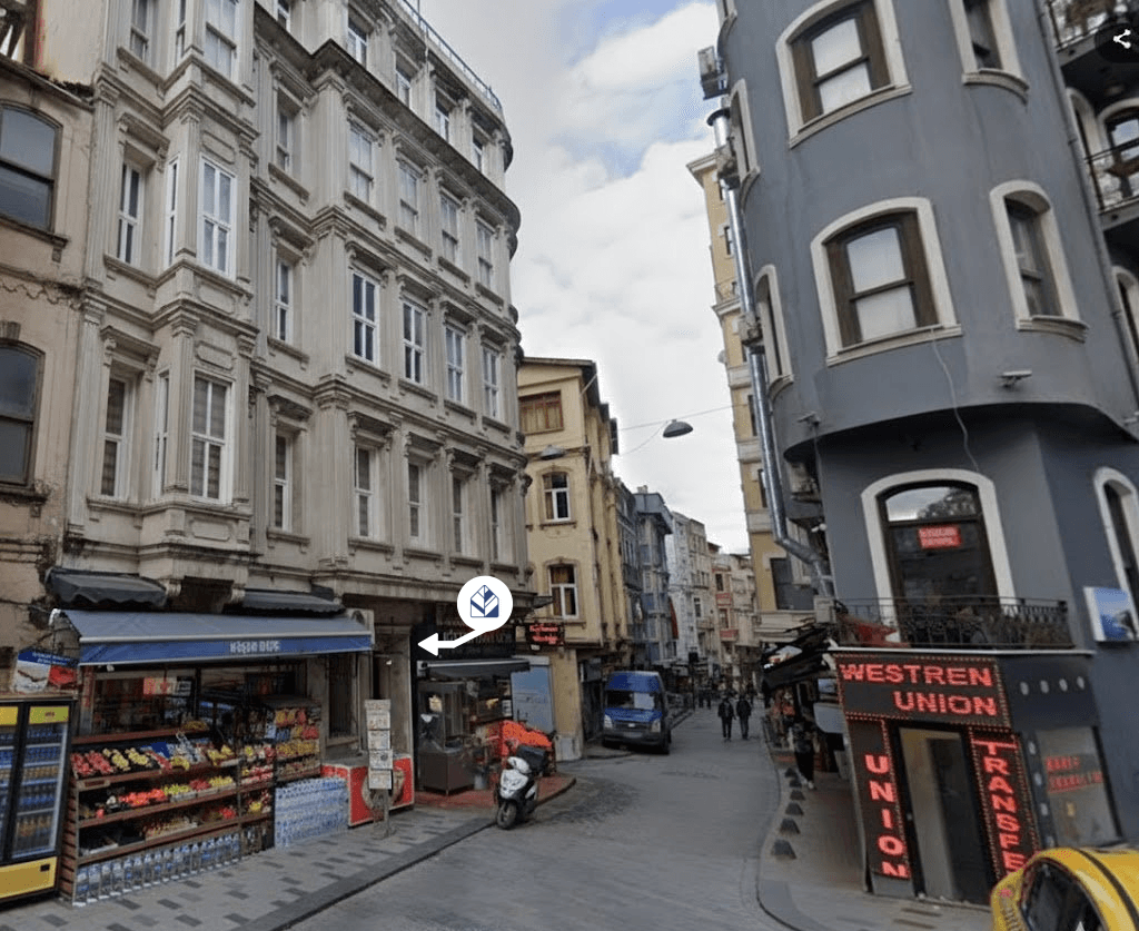 Modern 2BR Flat 1min walk to Taksim square, furnished apartment in Beyoğlu, Istanbul — image 20