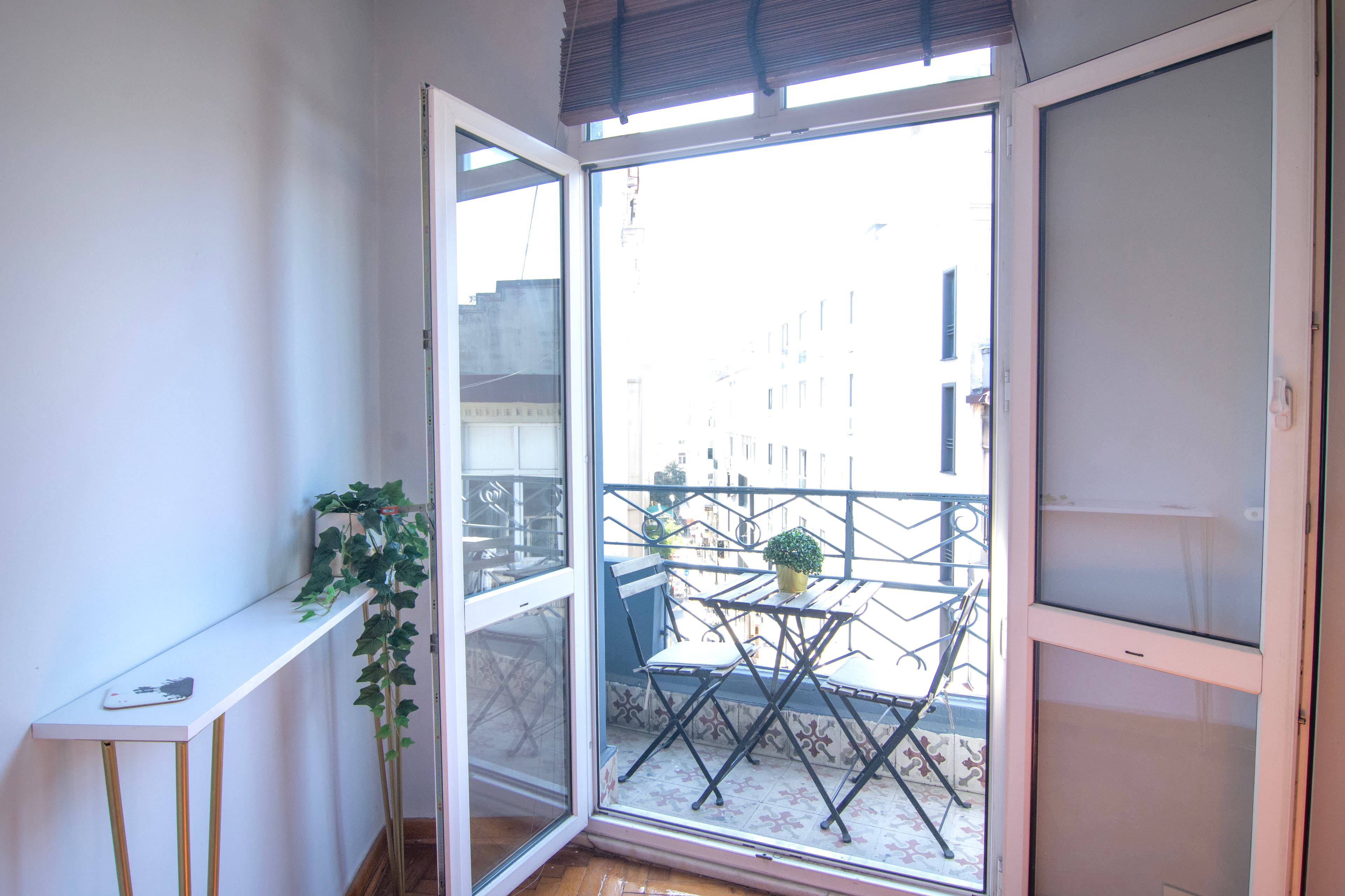 4min to Osmanbey 2 BR apart,4th floor with balcony, furnished apartment in Şişli, Istanbul — image 5