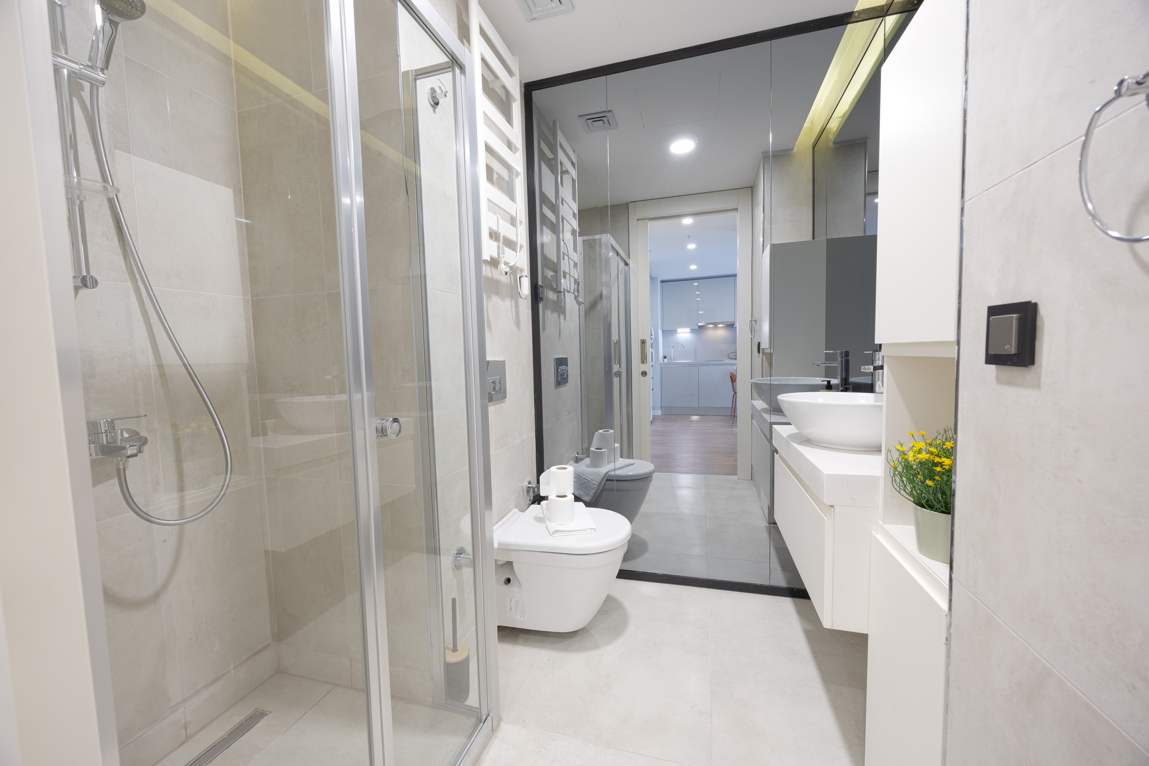 Modern Cozy Apartment with Balcony, furnished apartment in Bağcılar, Istanbul — image 20