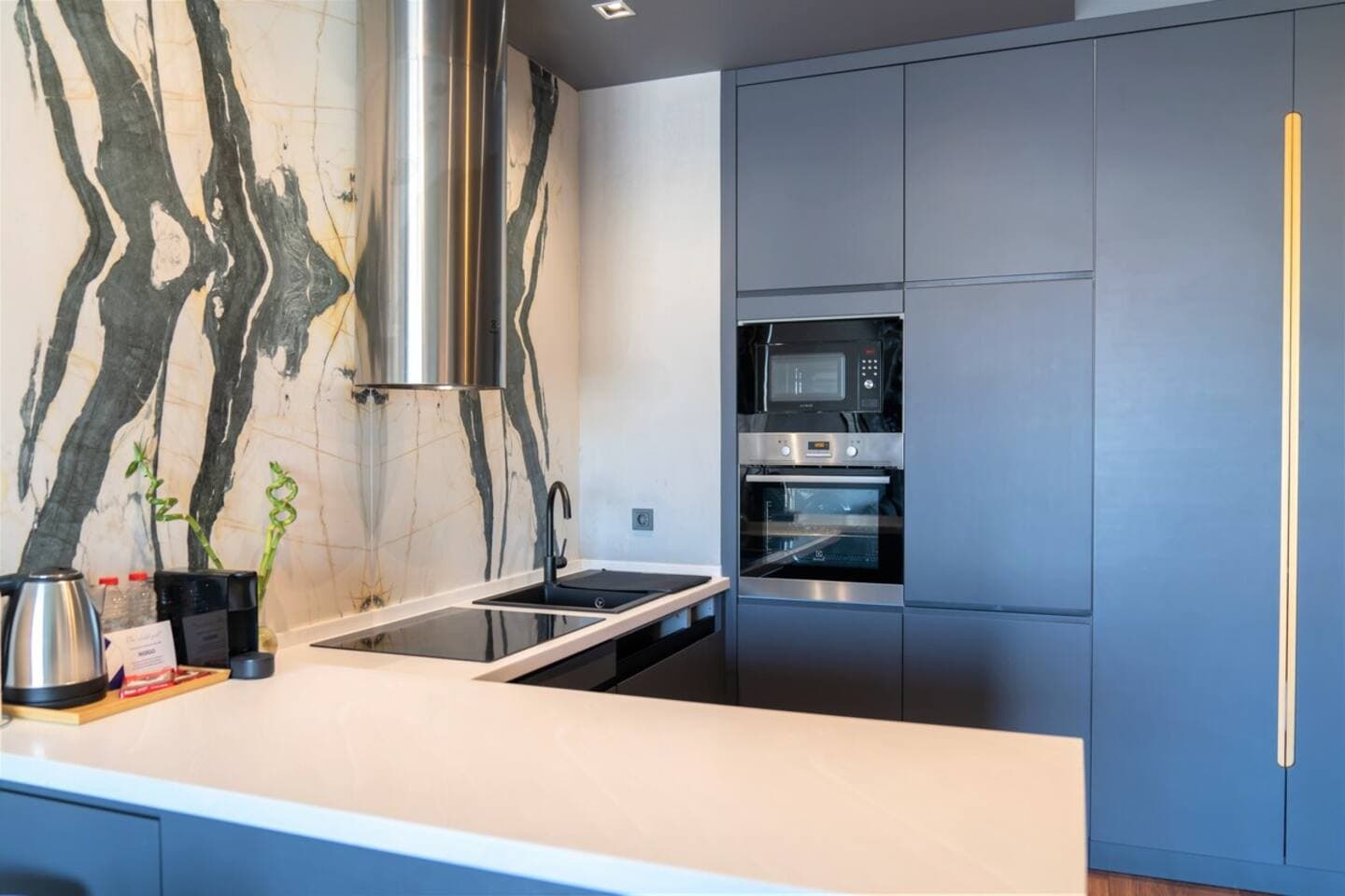 Family-Friendly Home near Taksim Square, furnished apartment in Beyoğlu, Istanbul — image 13