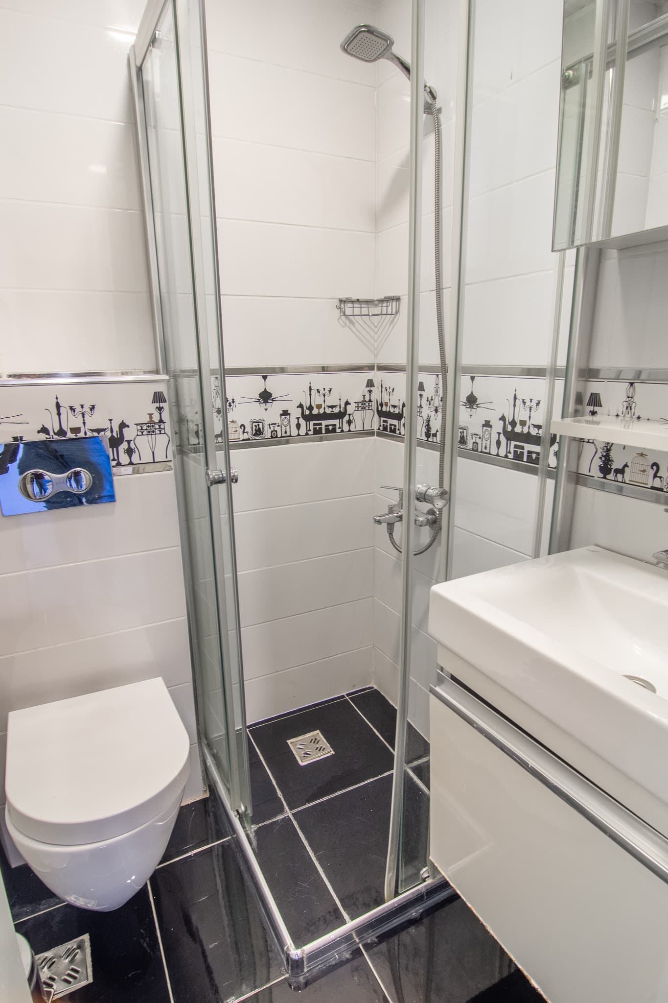 Central apart at Beşiktaş  2bdr with  3 single bed, furnished apartment in Beşiktaş, Istanbul — image 6