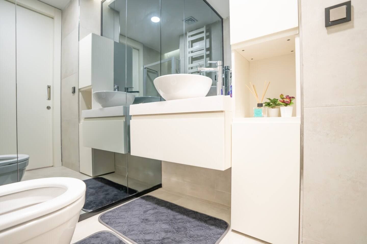 Stylish 1-Bedroom  Apt- Experience City's Pulse, furnished apartment in Bağcılar, Istanbul — image 9