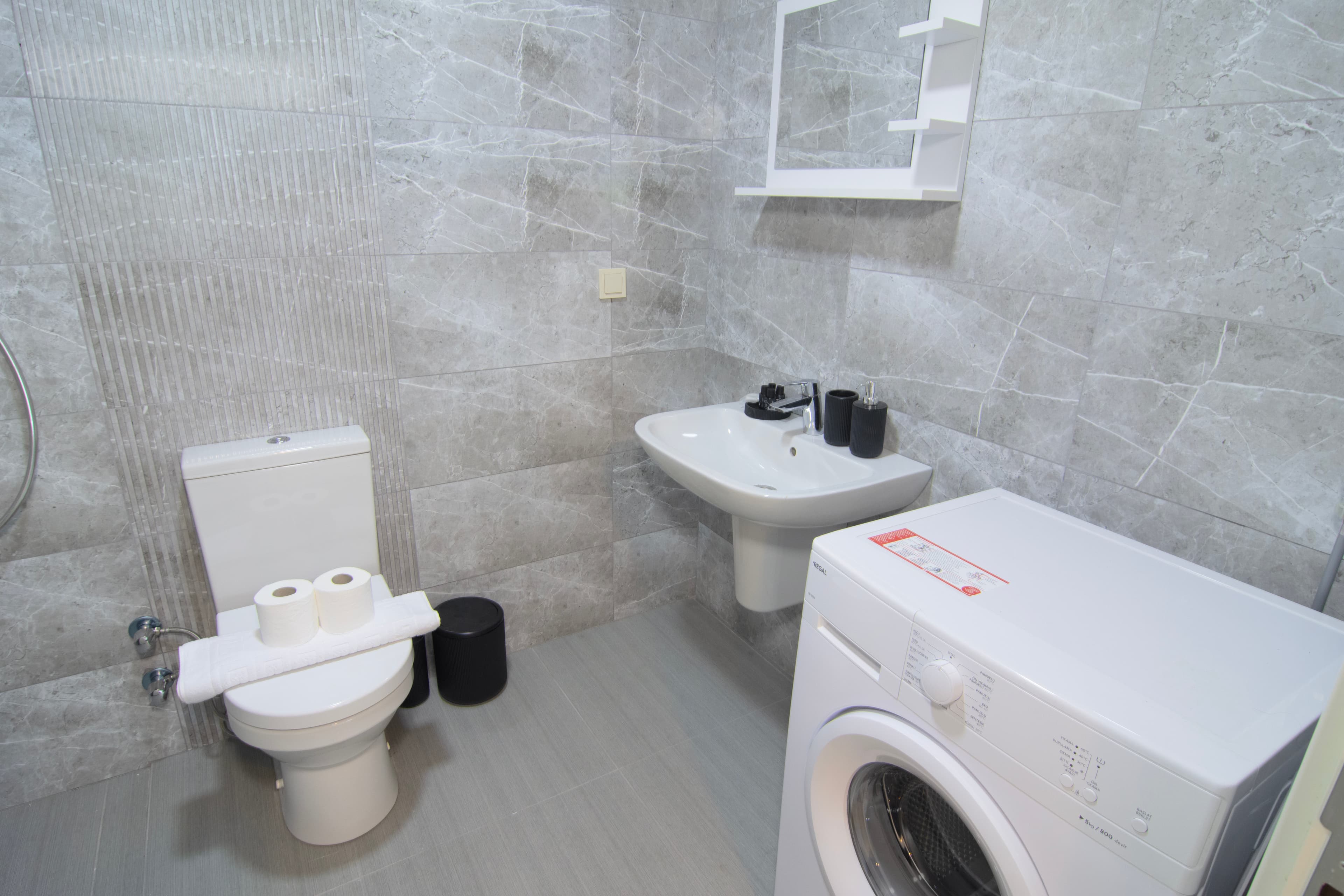 Seaview cozy apartment at the 22nd floor, furnished apartment in Kartal, Istanbul — image 13