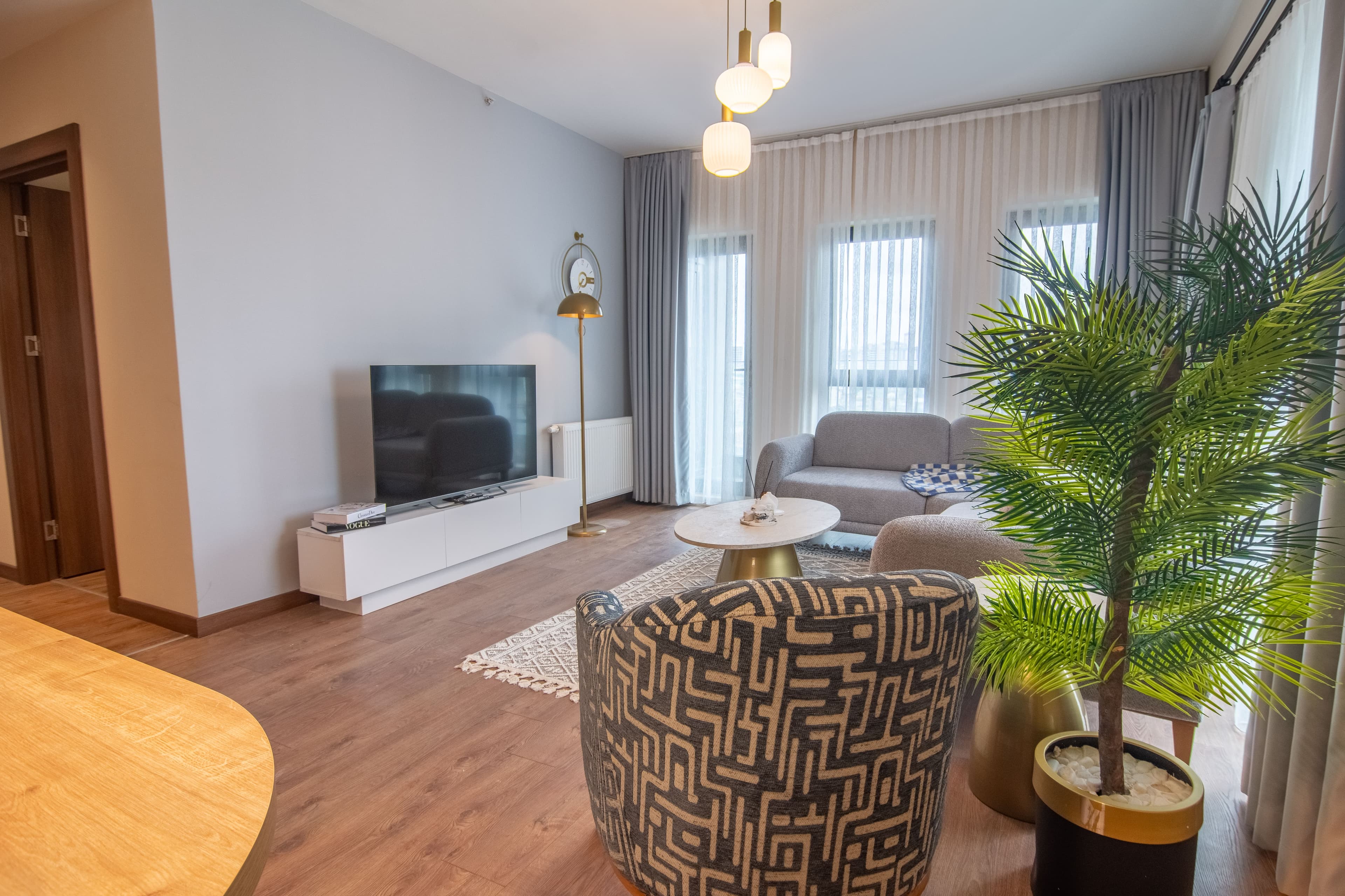 New Modern Apt 3bedrooms -2bathrooms- pool & gym , furnished apartment in Bağcılar, Istanbul — image 4