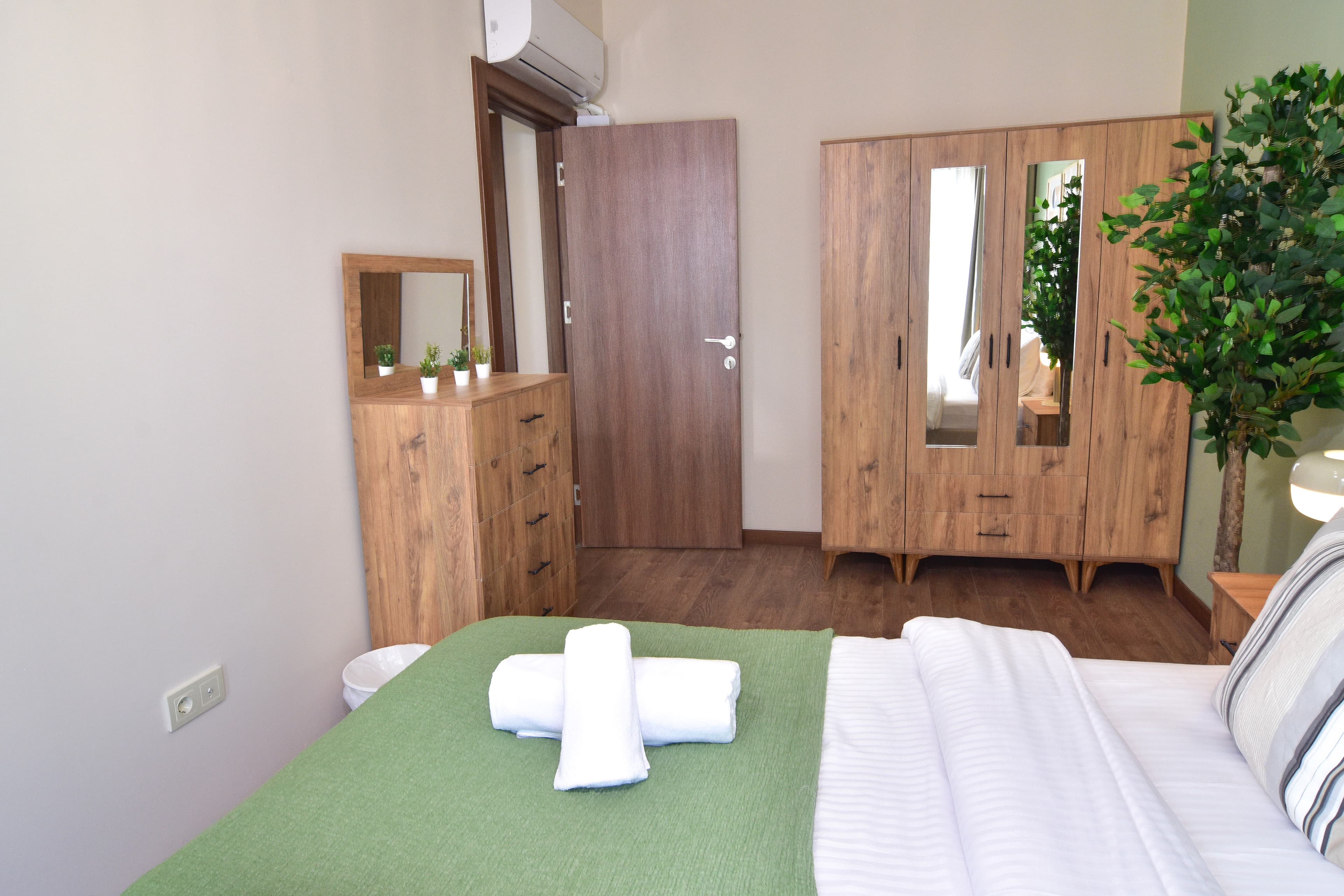 Spacious 2BR with Garden Family friendly , furnished apartment in Bağcılar, Istanbul — image 13