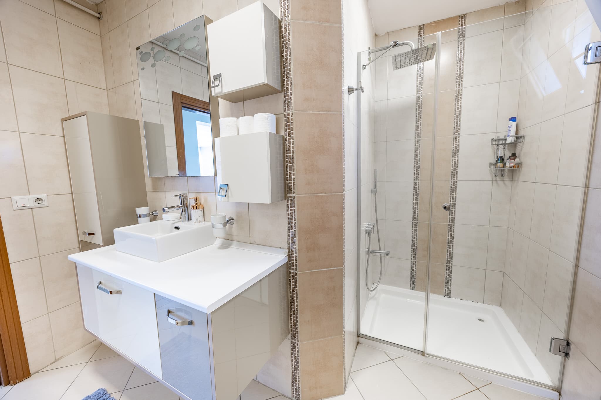 Seaside 3-Bedroom Duplex with Jacuzzi, furnished apartment in Büyükçekmece, Istanbul — image 34