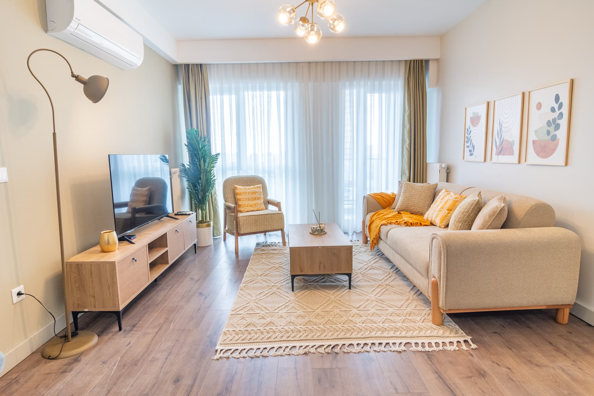Family Home 2bedr with balcony and Panoramic View, furnished apartment in Başakşehir, Istanbul — image 3