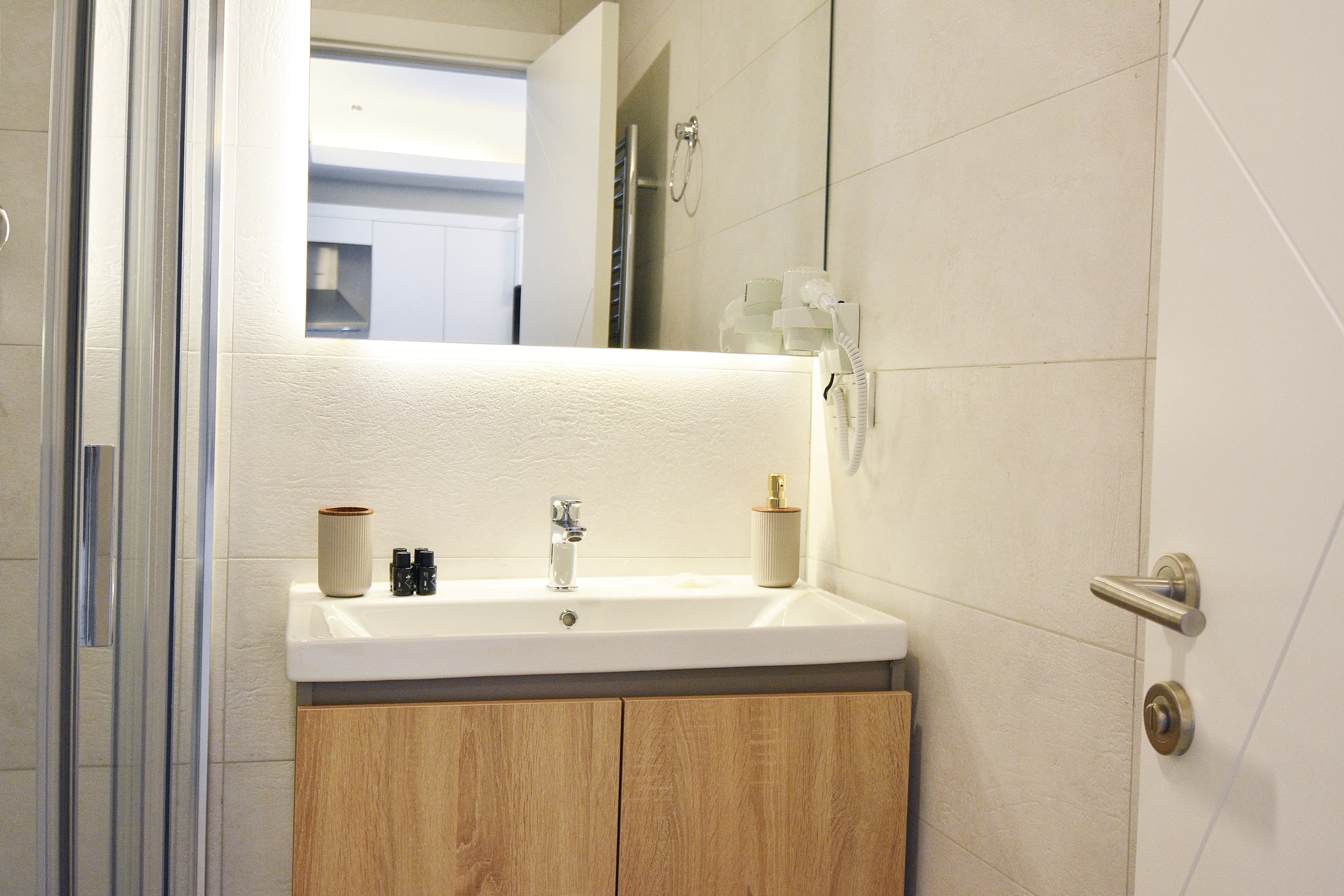 Cozy 1BR Apt: Perfect Blend of Comfort & Style., furnished apartment in Kağıthane, Istanbul — image 15