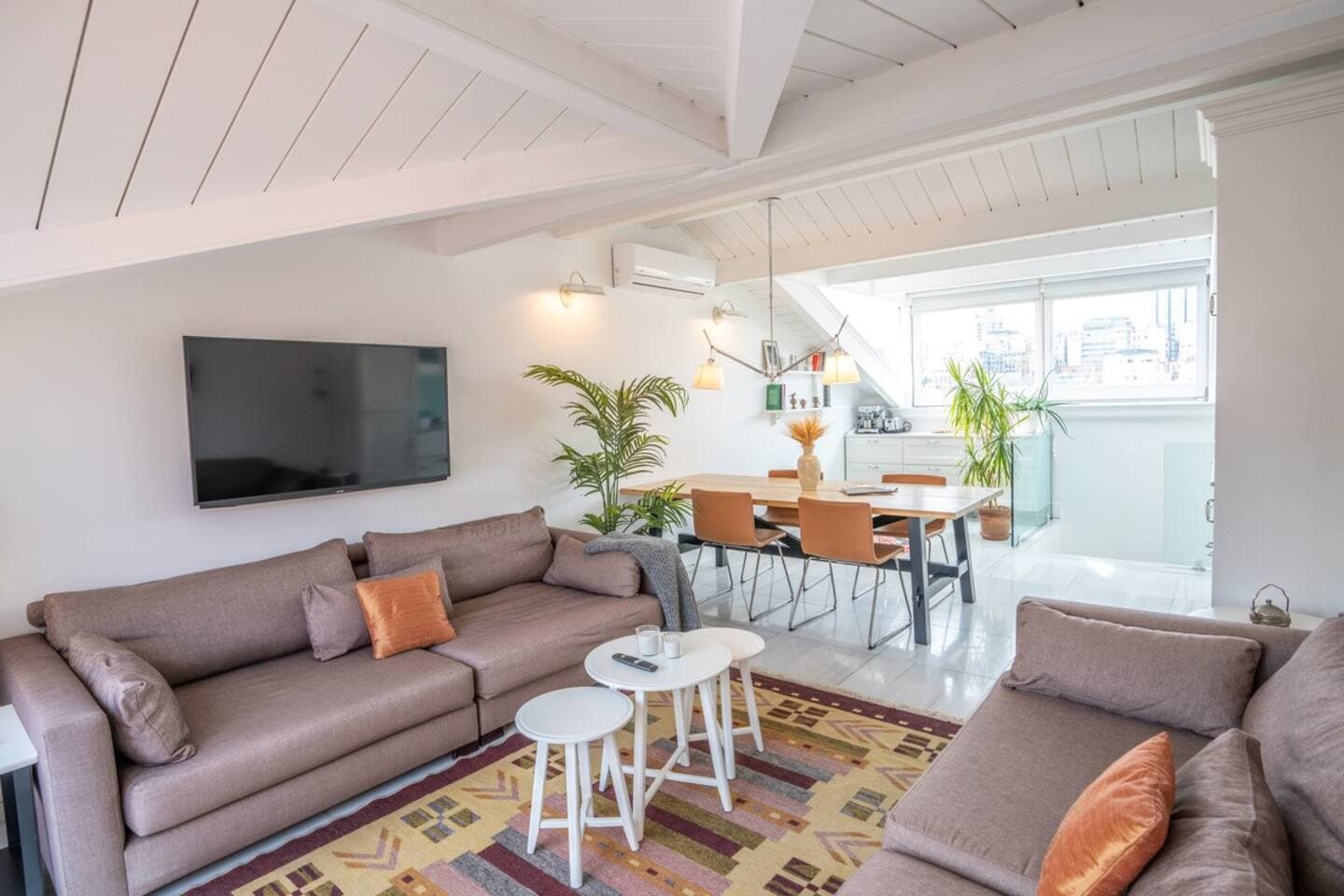 Stylish Duplex in Beyoğlu with Private Terrace , furnished apartment in Beyoğlu, Istanbul