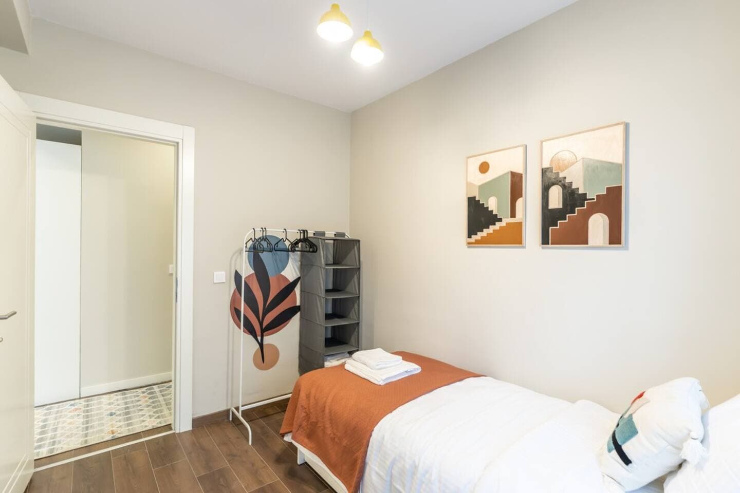 Modern & Fancy 2-Bedroom Apt with Nespresso, furnished apartment in Kağıthane, Istanbul — image 8