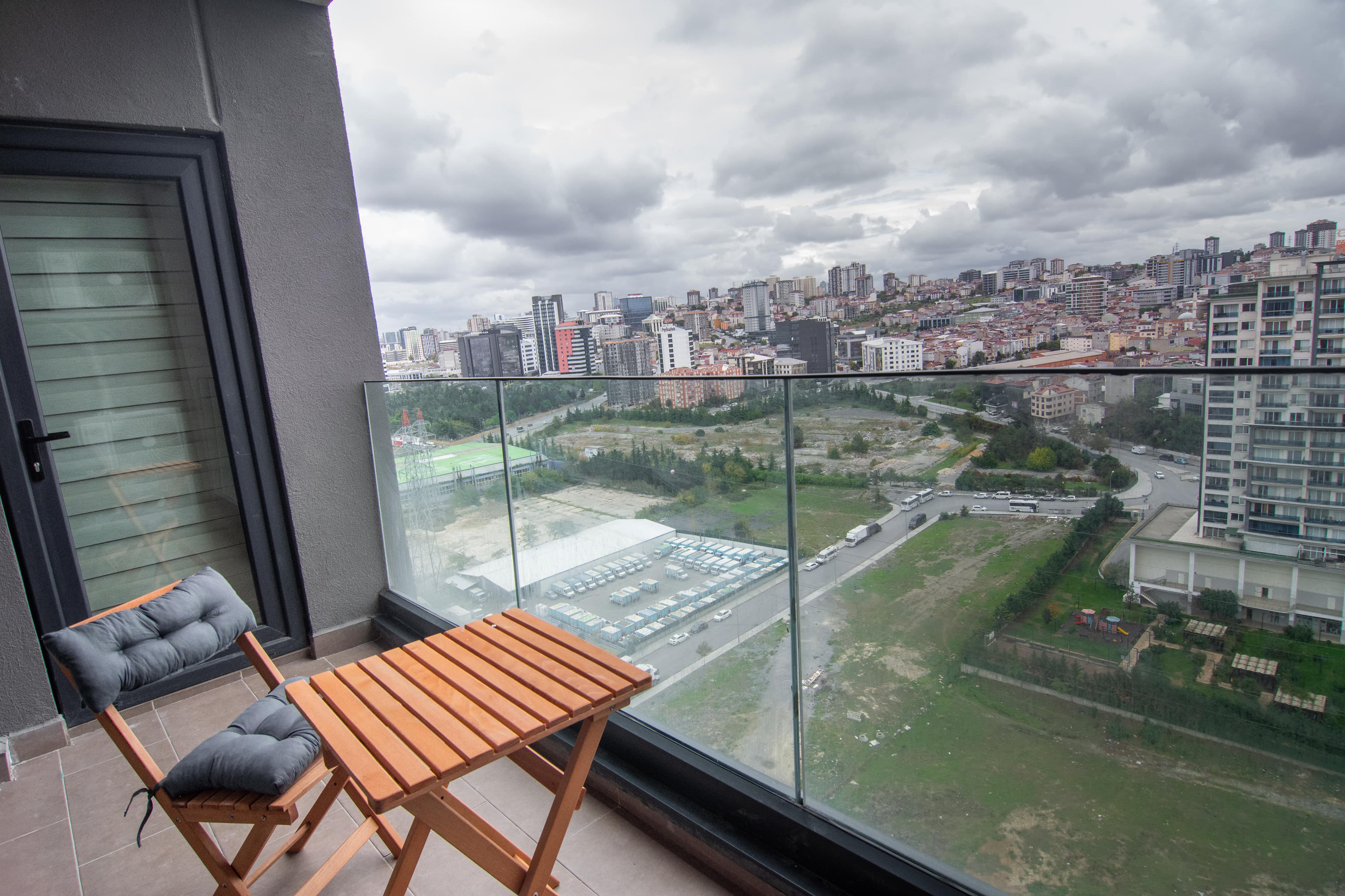 New Modern Apt 3bedrooms -2bathrooms- pool & gym , furnished apartment in Bağcılar, Istanbul — image 39