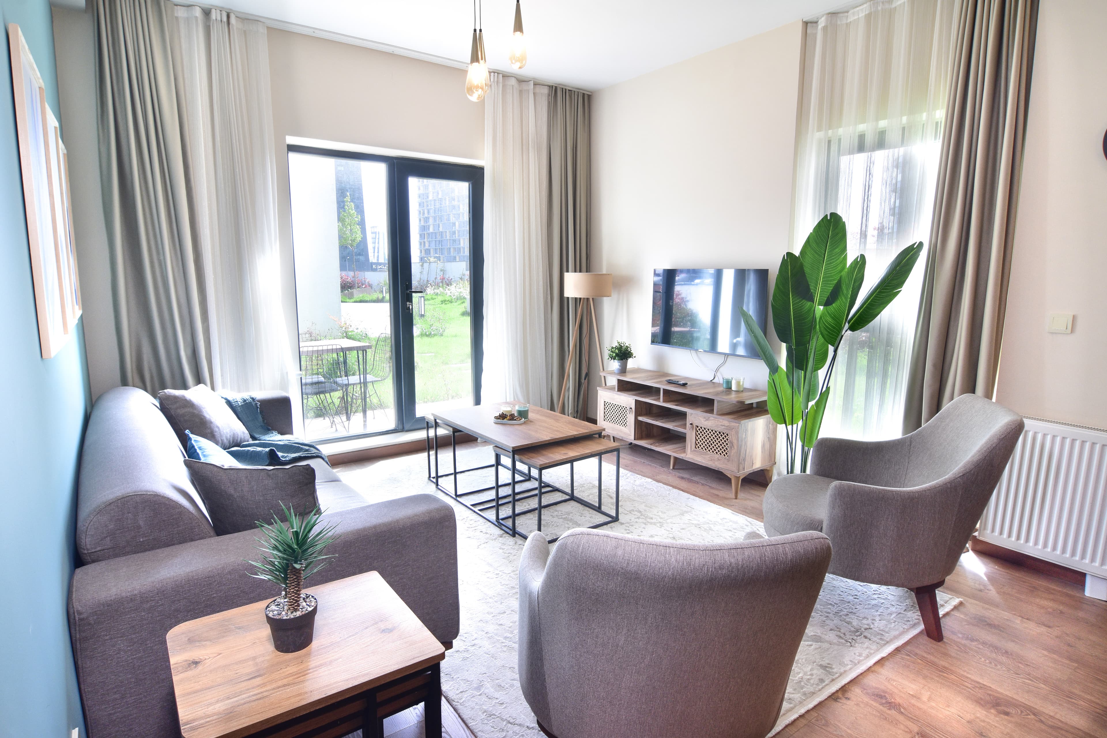 Spacious 2BR with Garden Family friendly , furnished apartment in Bağcılar, Istanbul — image 2