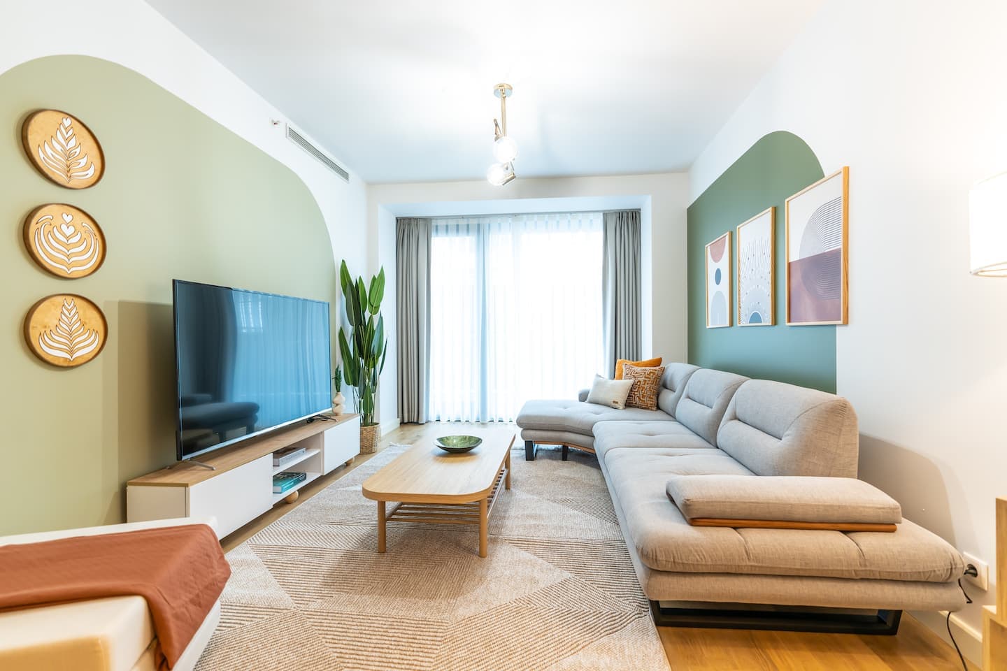 1-Bdr Getaway with Pool/Gym near Taksim Square, furnished apartment in Şişli, Istanbul