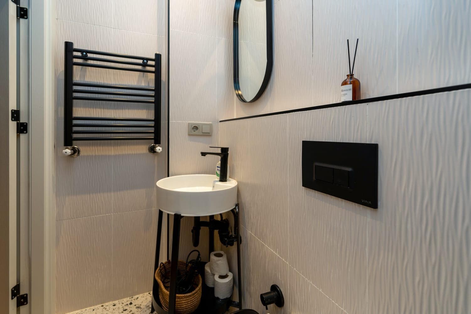 House with 4 bedrs 3 bathrooms central location, furnished apartment in Şişli, Istanbul — image 17