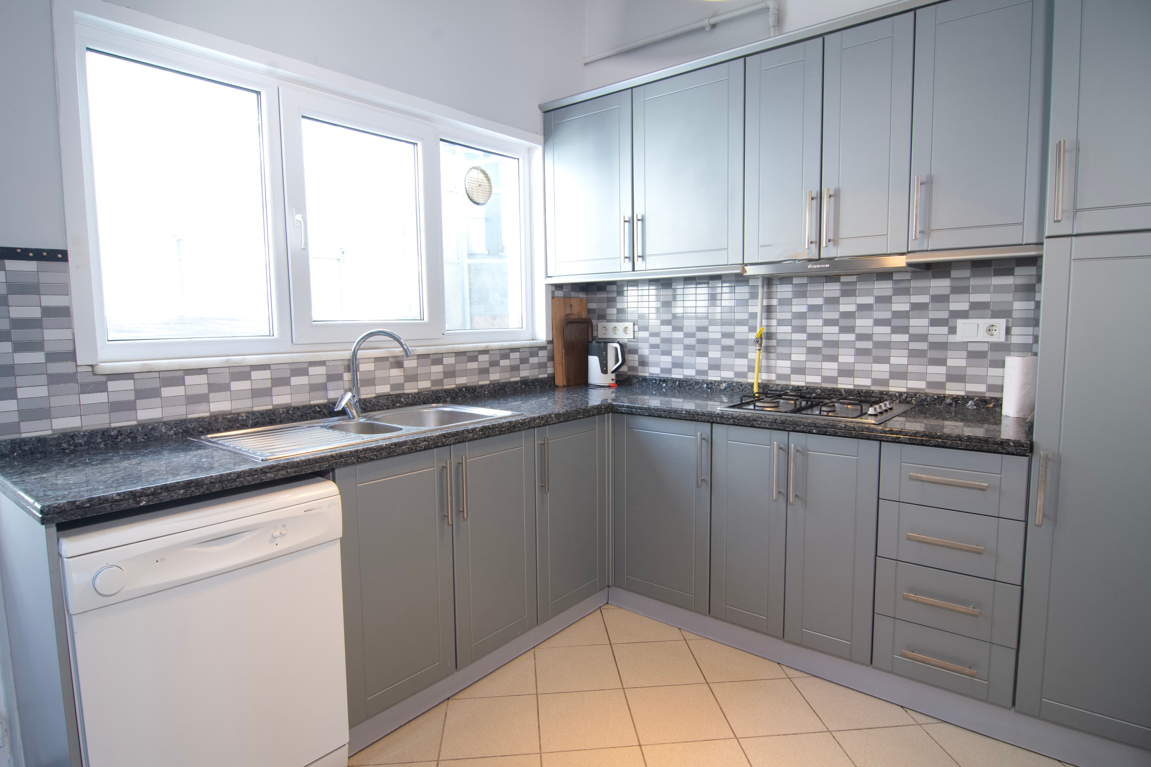 4min to Osmanbey 2 BR apart,4th floor with balcony, furnished apartment in Şişli, Istanbul — image 12