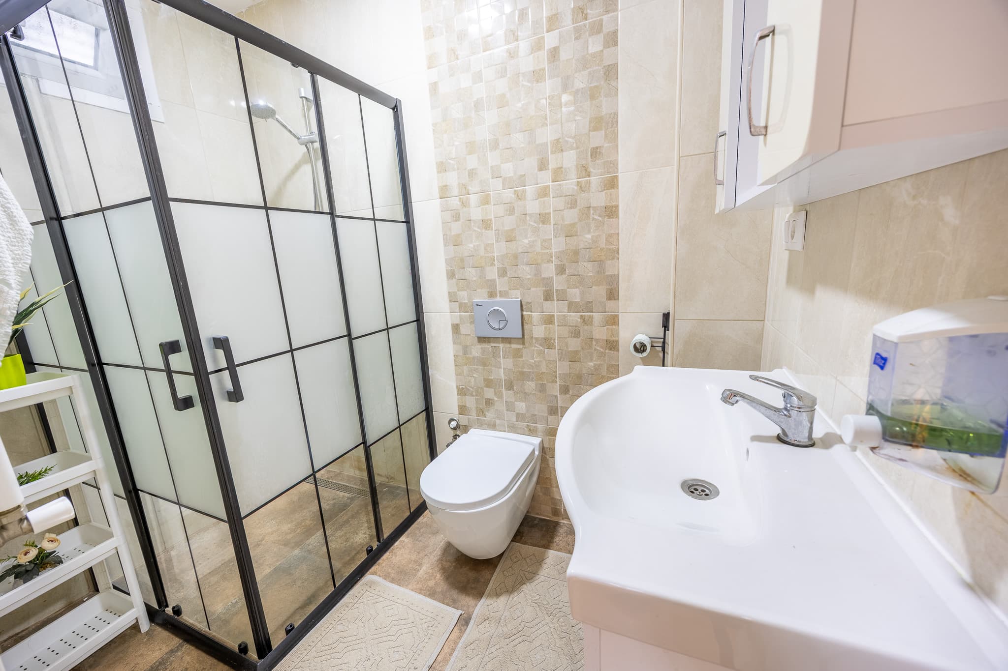 Sea View Villa with Pool, furnished apartment in Büyükçekmece, Istanbul — image 19