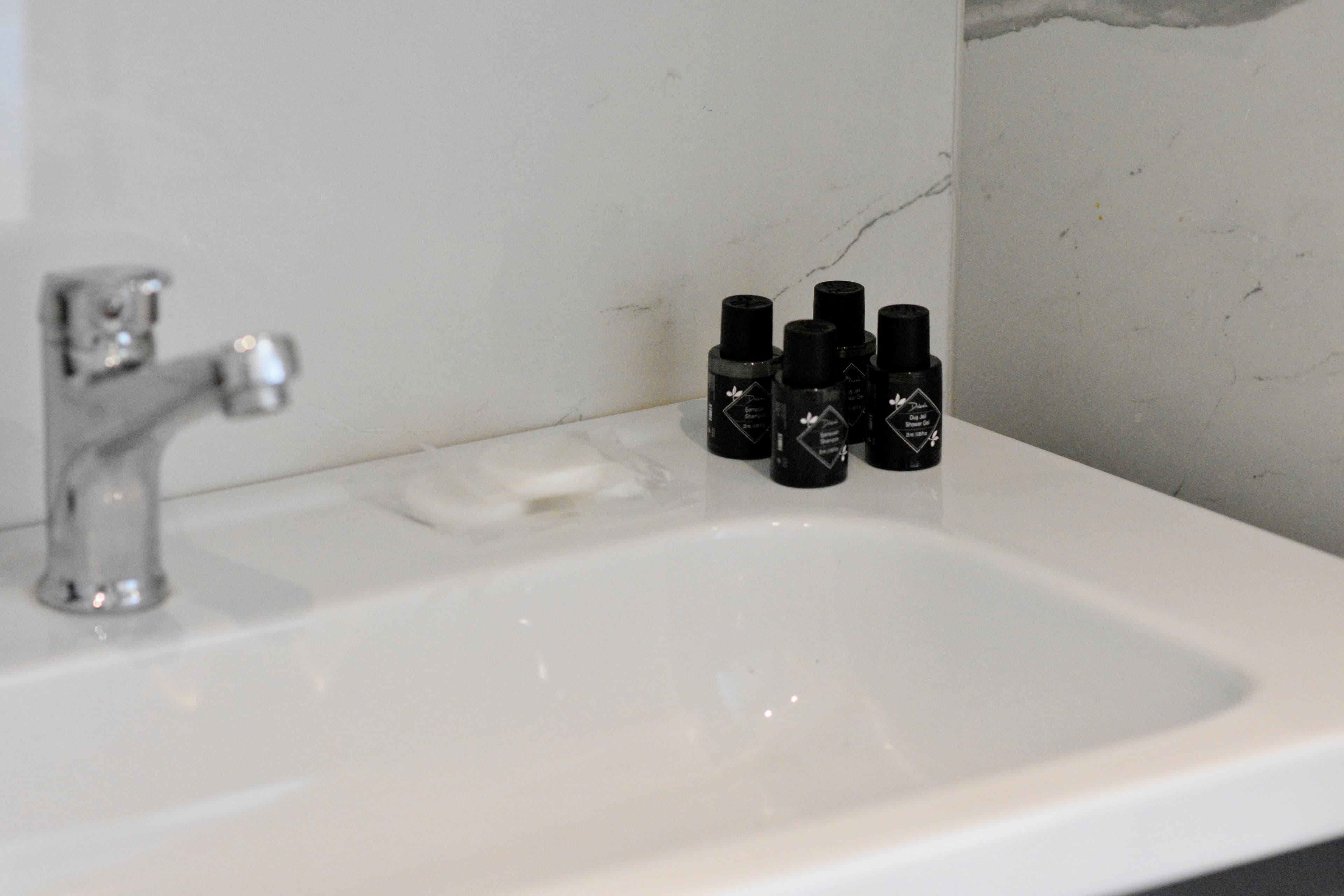 7th floor central 1-Bdr Apt  Wi-Fi/Pool/Gym, furnished apartment in Kağıthane, Istanbul — image 15