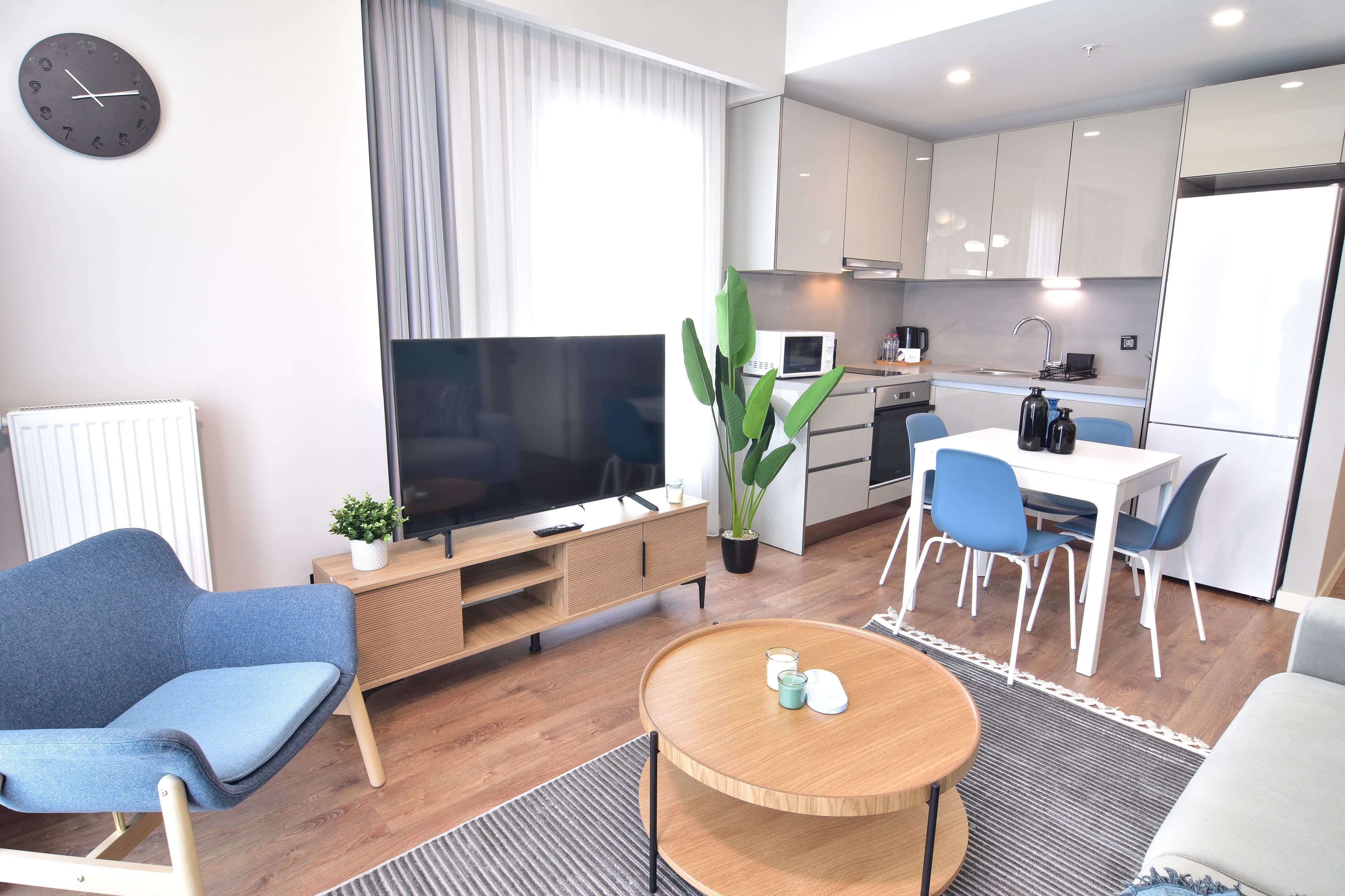 13th floor Brand new cozy 2BR Apt with Balcony, furnished apartment in Bağcılar, Istanbul — image 2