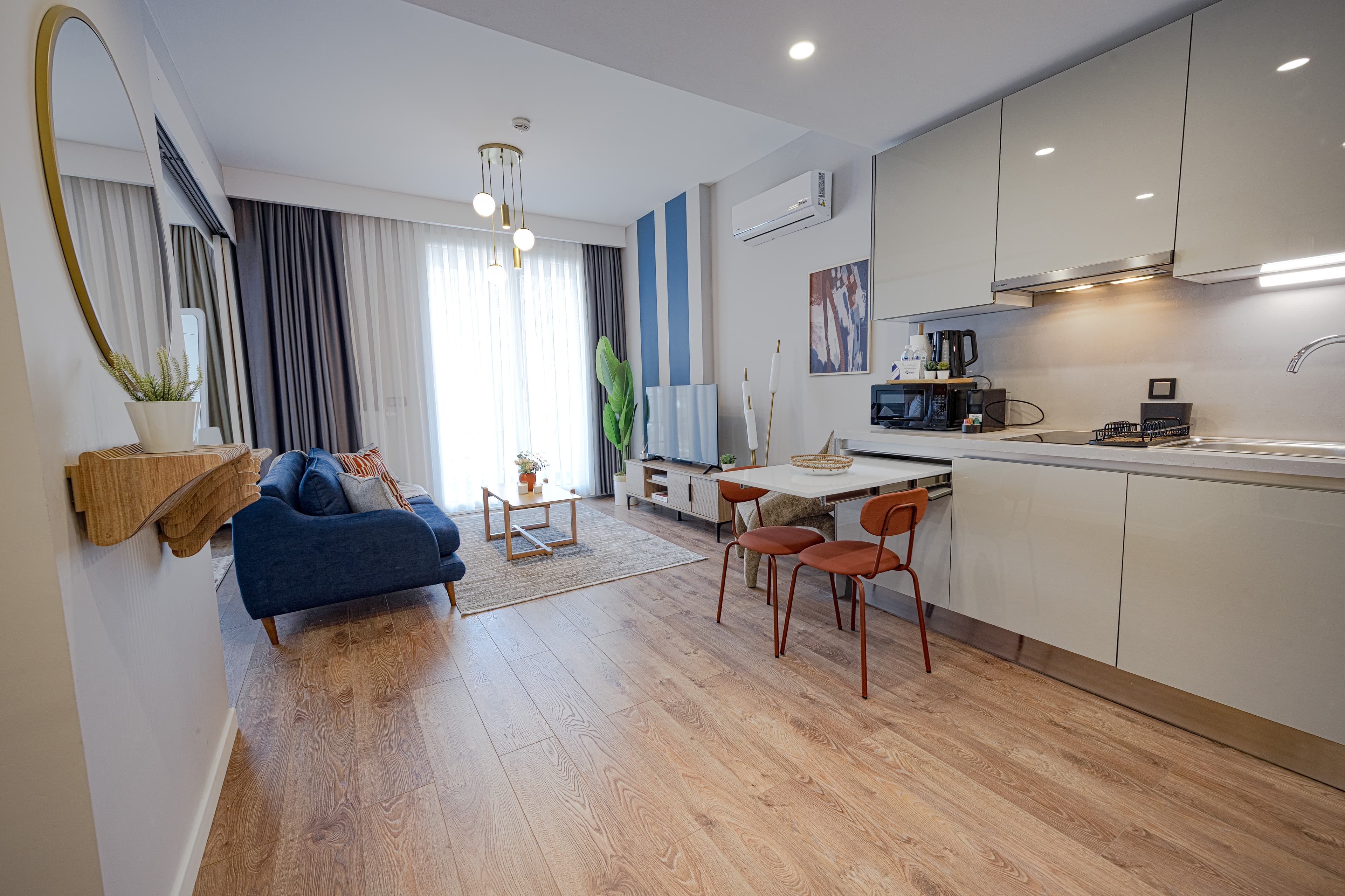 Modern Cozy Apartment with Balcony, furnished apartment in Bağcılar, Istanbul — image 13