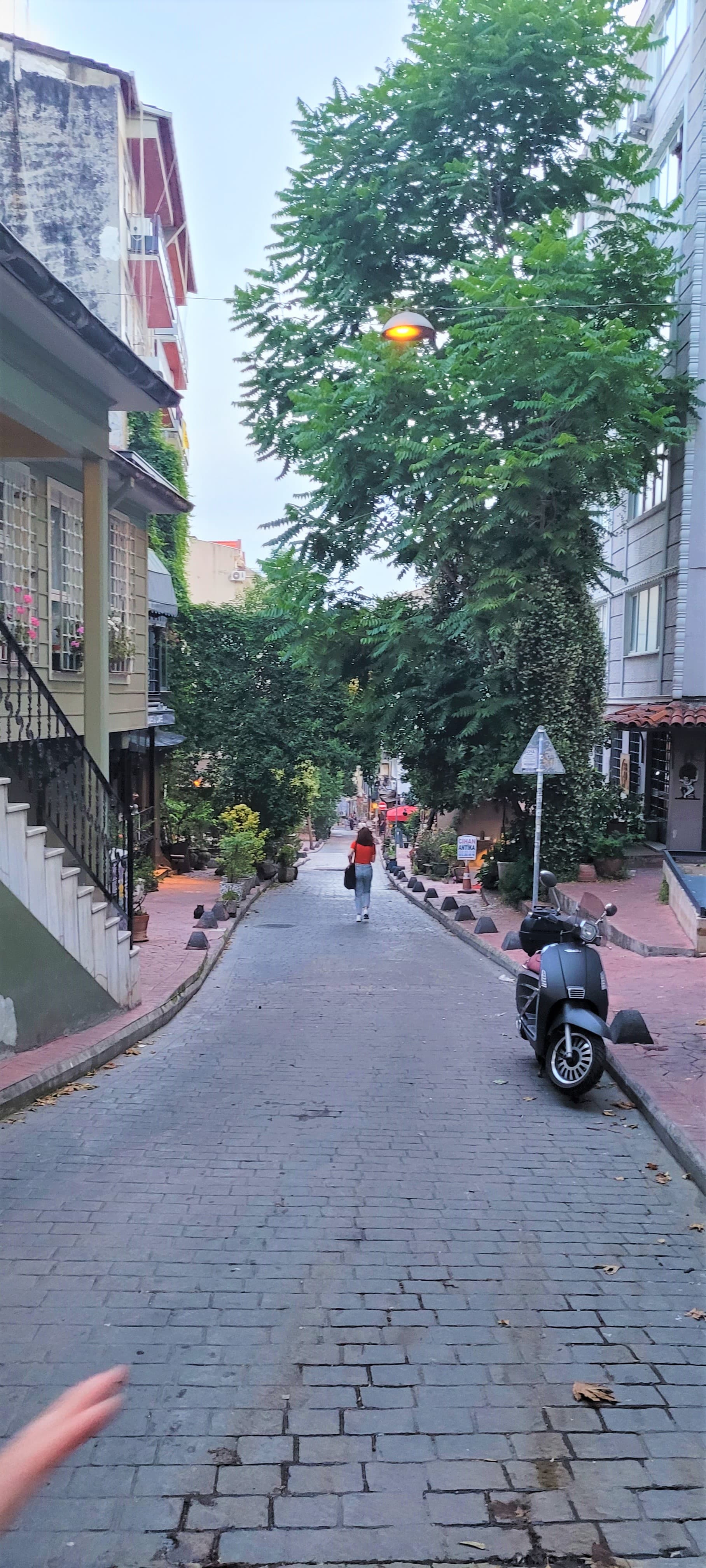 Stylish City Getaway-Explore the Urban Delights, furnished apartment in Beyoğlu, Istanbul — image 35