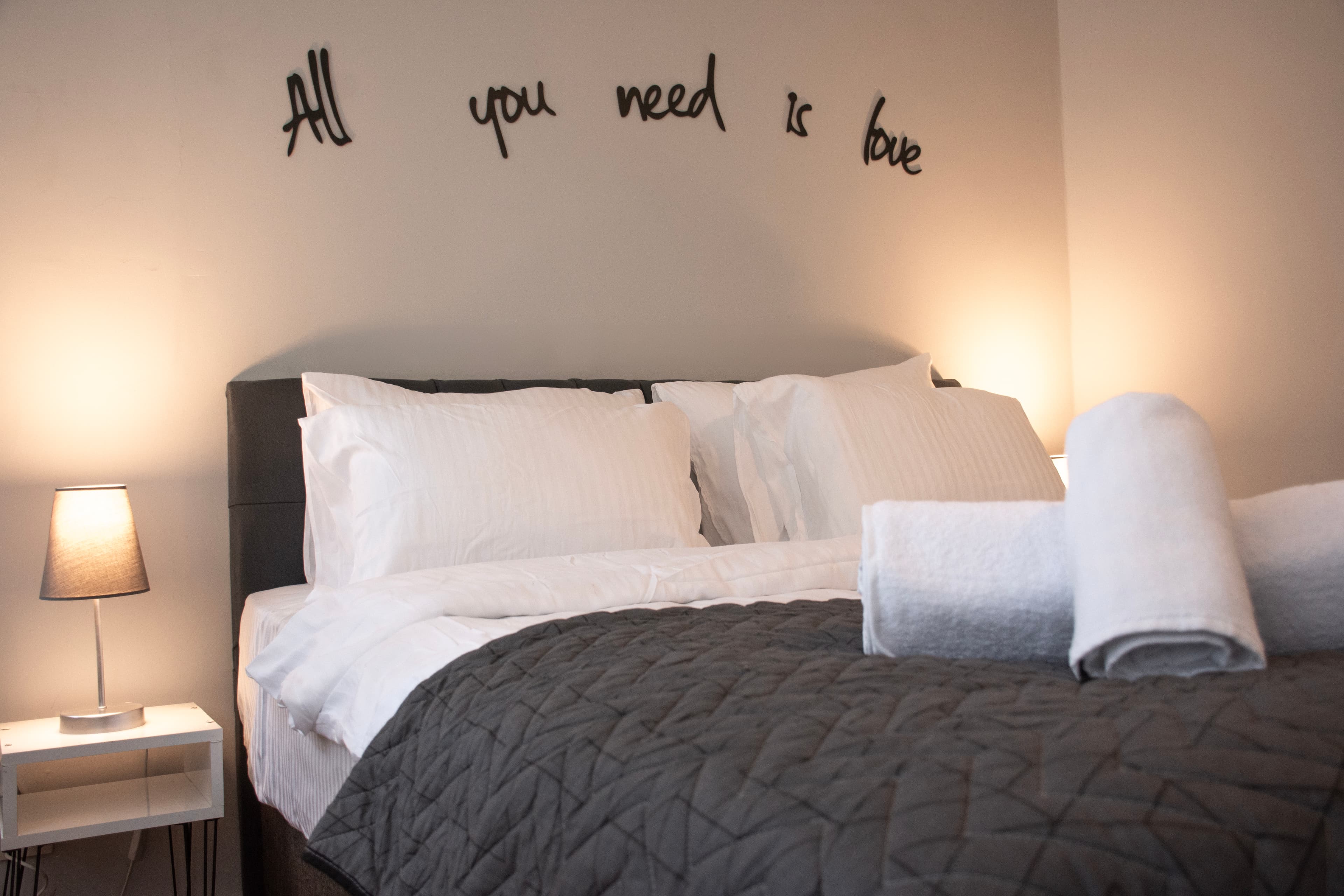 4min to Osmanbey 2 BR apart,4th floor with balcony, furnished apartment in Şişli, Istanbul — image 8