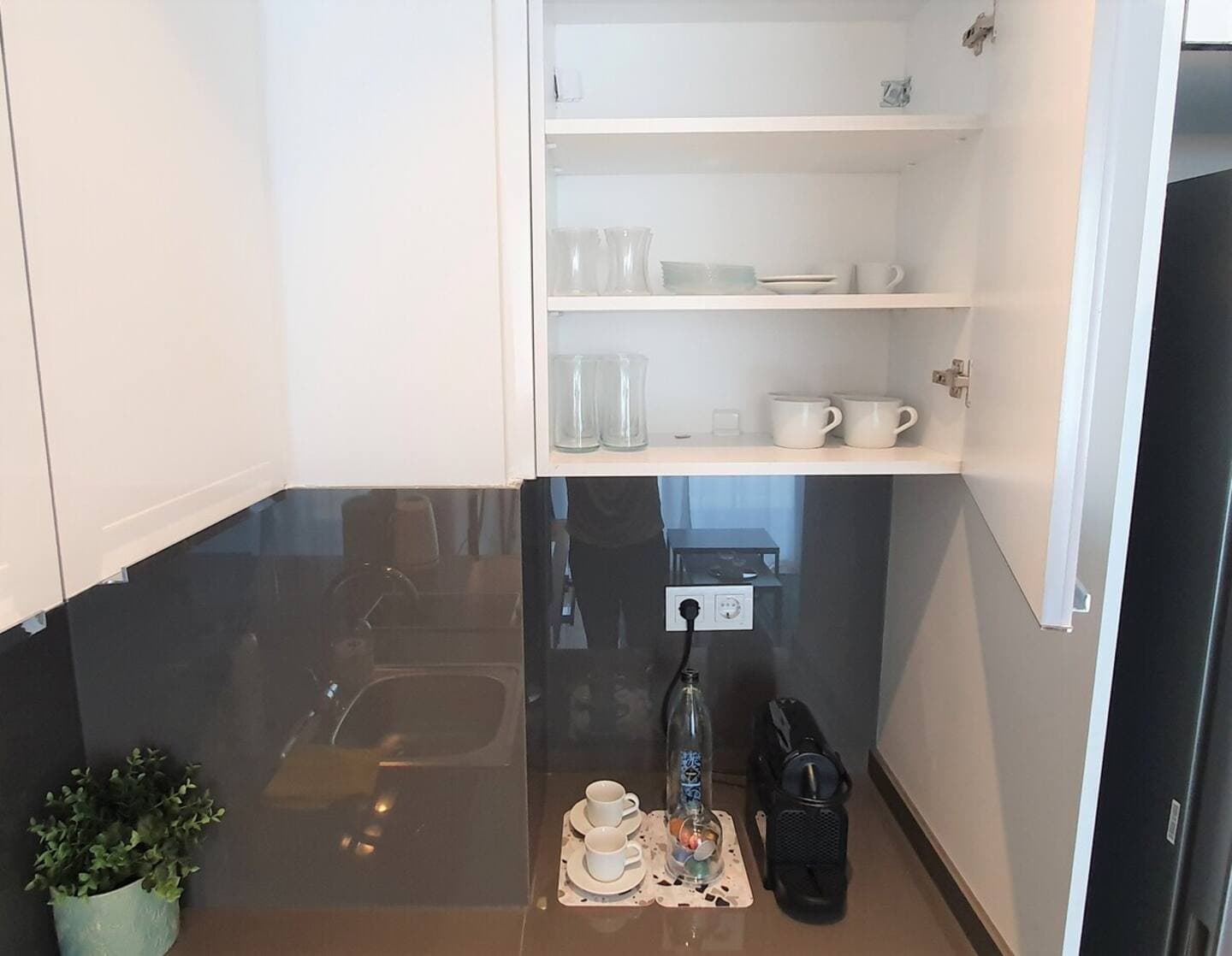 Near Airport Metro 1-Bdr apartment Gym/Pool, furnished apartment in Kağıthane, Istanbul — image 11