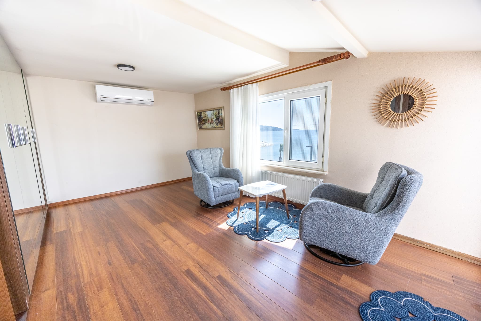 Seaside 3-Bedroom Duplex with Jacuzzi, furnished apartment in Büyükçekmece, Istanbul — image 21