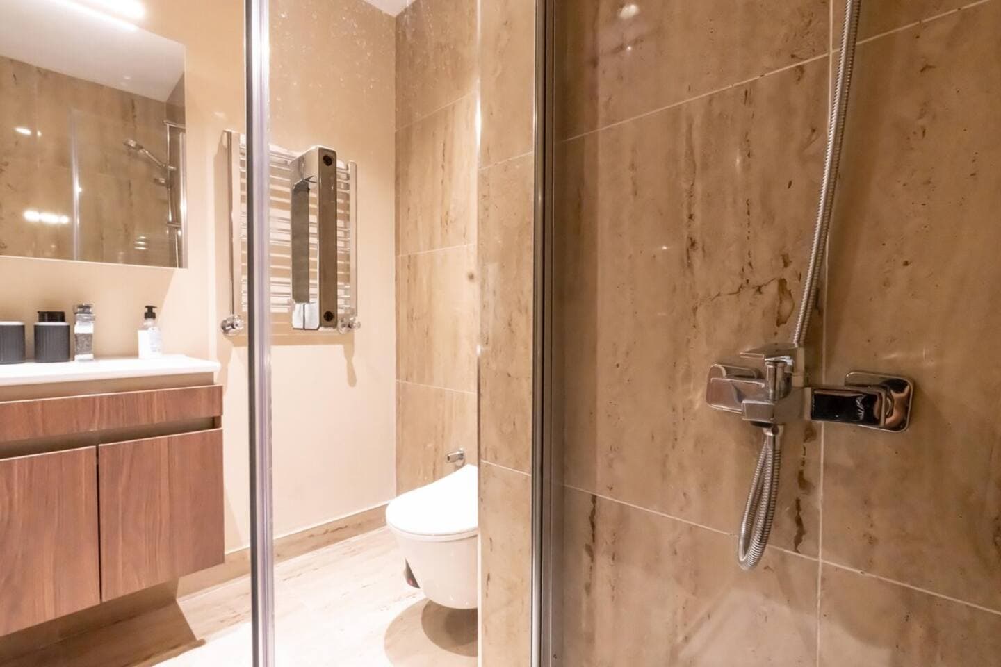 Peaceful and Private Escape: 1-Bedroom Apt, furnished apartment in Bağcılar, Istanbul — image 20