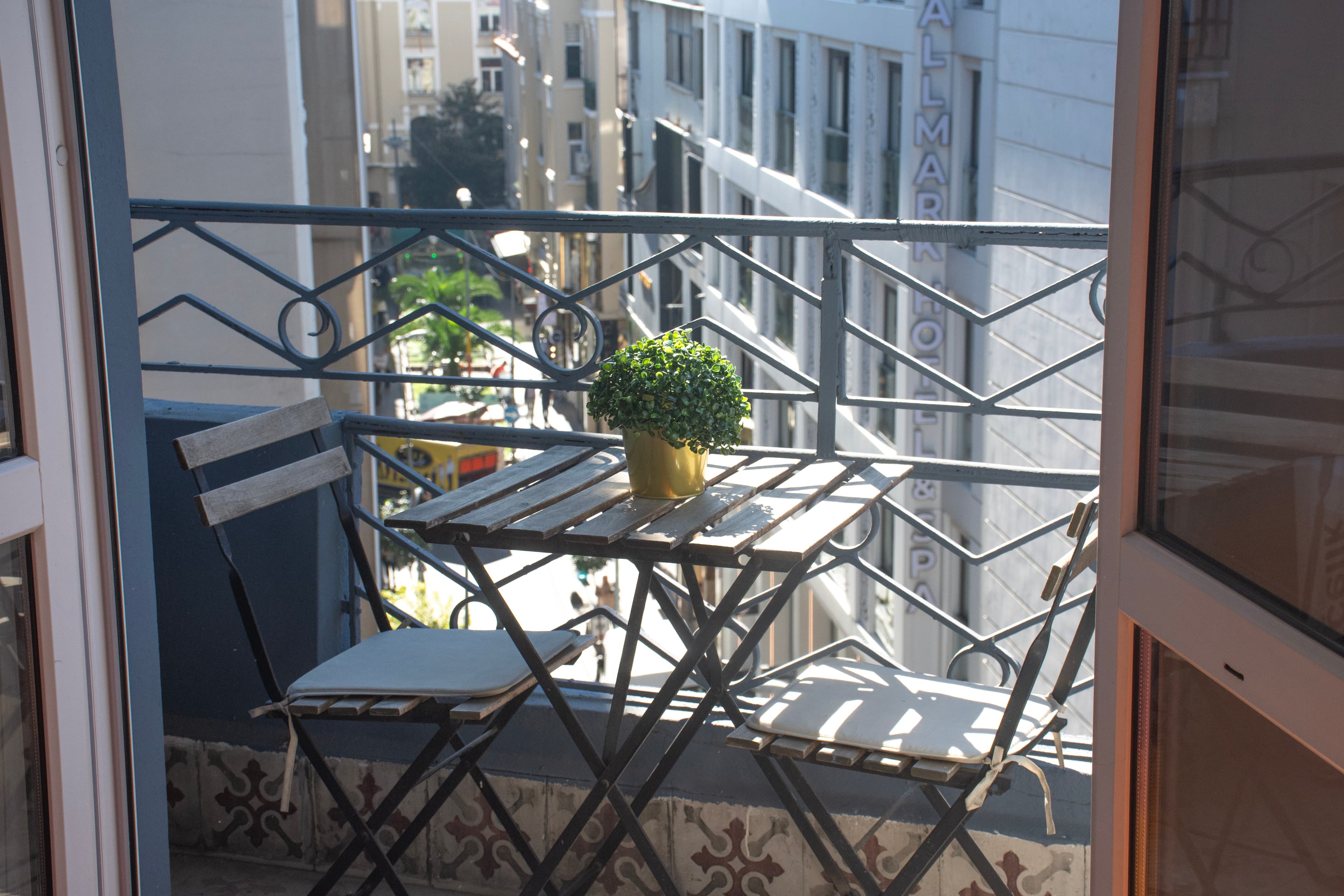 4min to Osmanbey 2 BR apart,4th floor with balcony, furnished apartment in Şişli, Istanbul — image 6