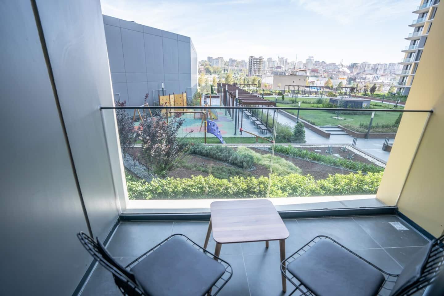Stylish 1-Bedroom  Apt- Experience City's Pulse, furnished apartment in Bağcılar, Istanbul — image 4